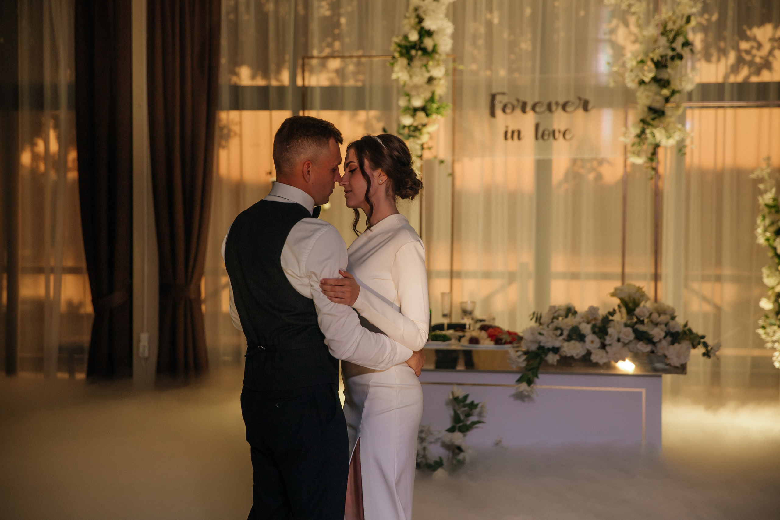 Wedding «Sunlight». Свадебные фотограф и видеограф Наталья и Анатолий Новиковы СПб