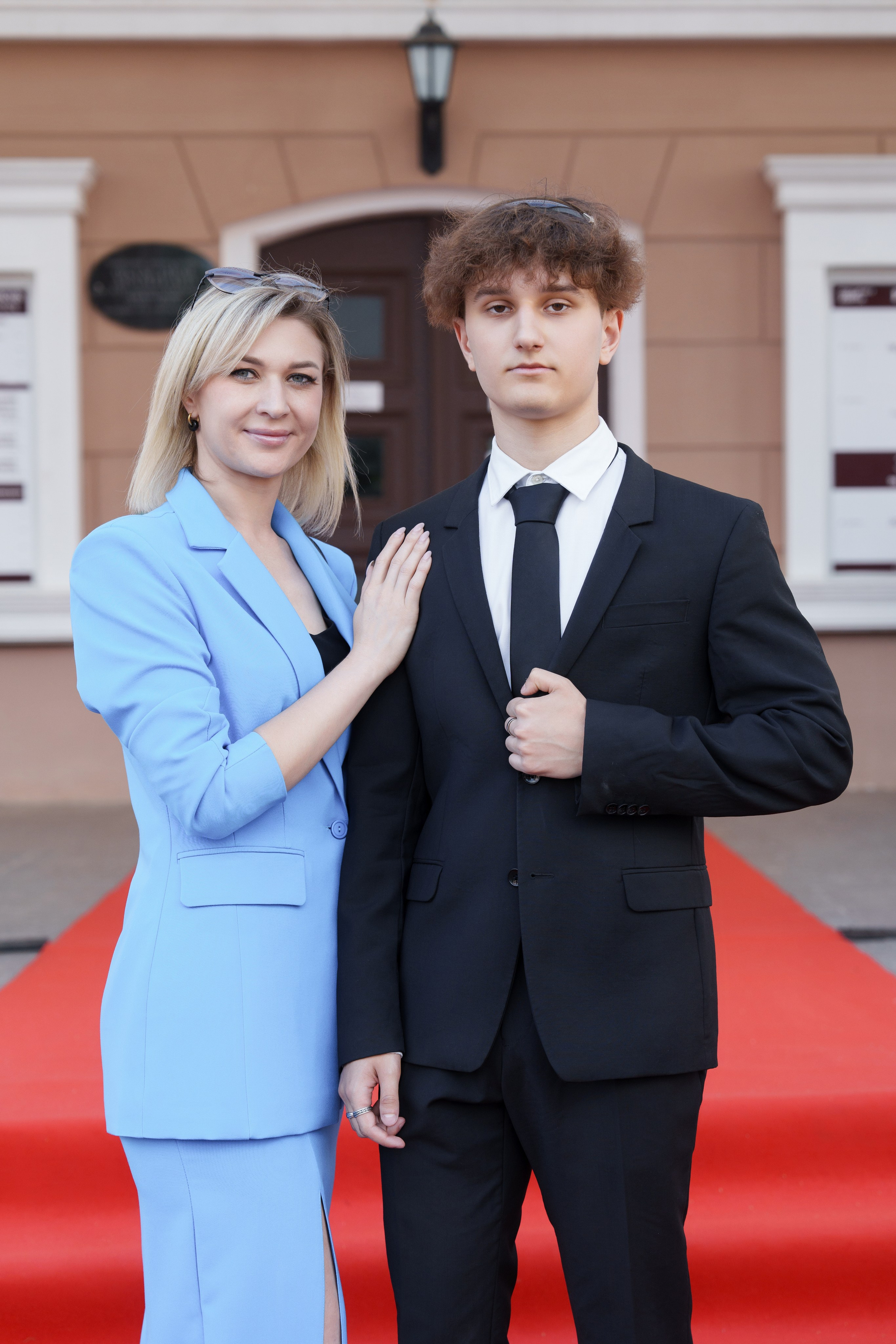 Выпускной Гимназия 7. Свадебный и репортажный фотограф Элина Козырьянова