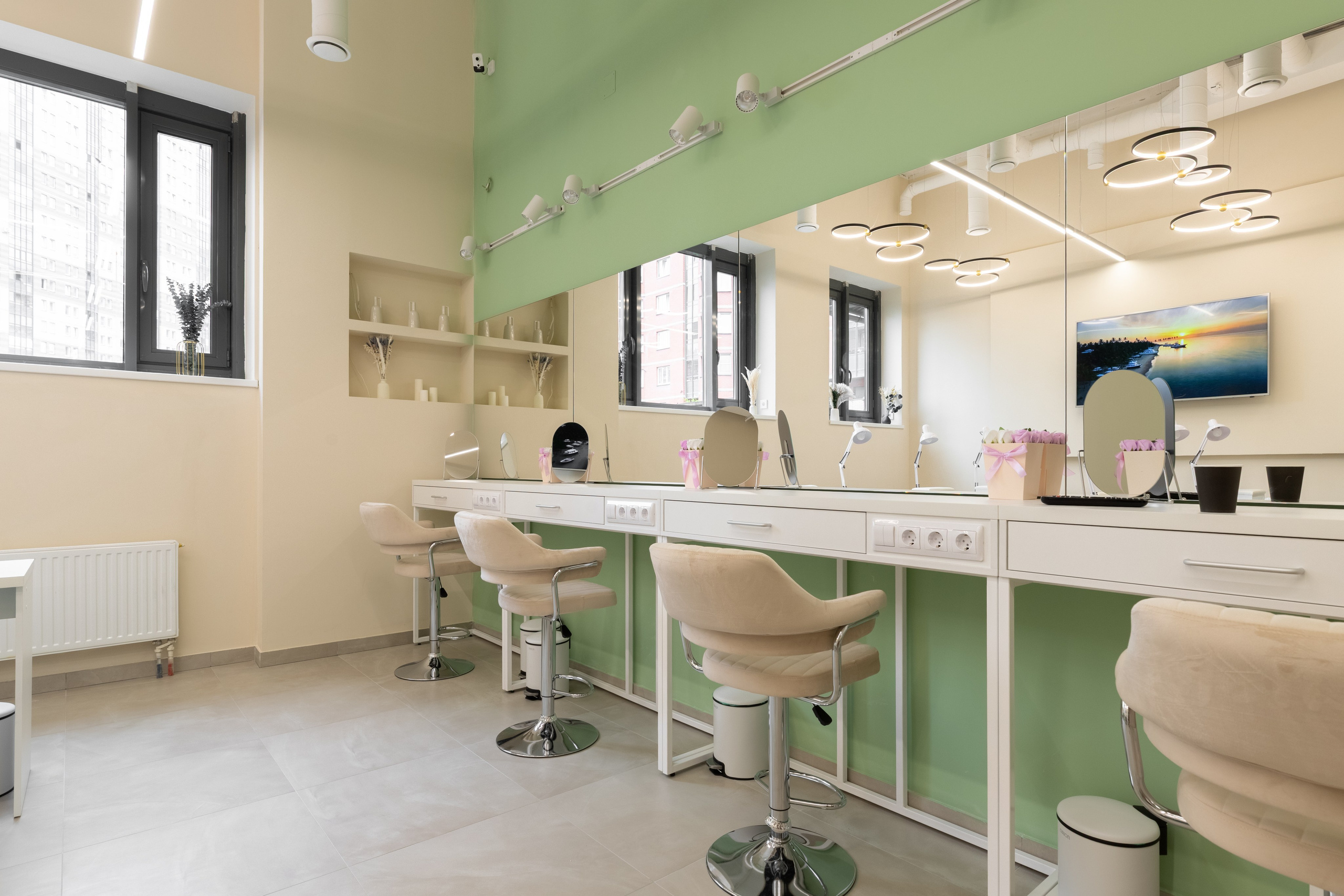 Бьюти-коворкинг на Парнасе. Интерьерный фотограф в Санкт-Петербурге Ксения Сорокина