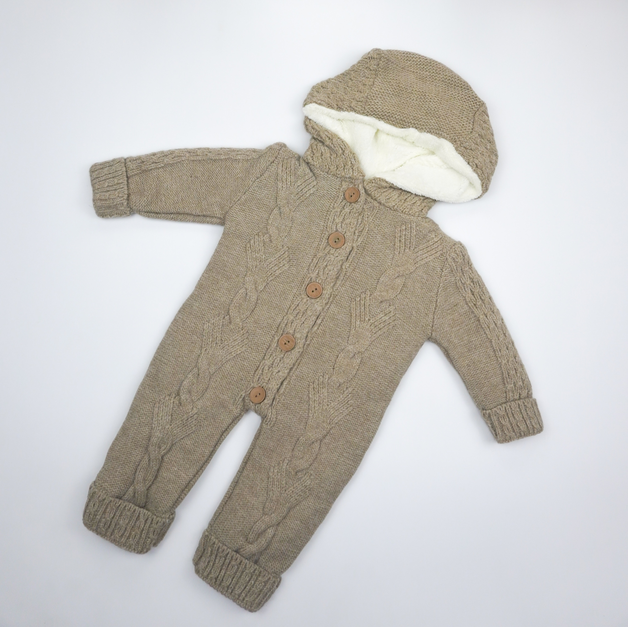 Одежда. Кузнецова Мария — профессиональный фотограф в Санкт-Петербурге | Предметная фотосъёмка, модельные тесты, актёрское портфолио, концерты