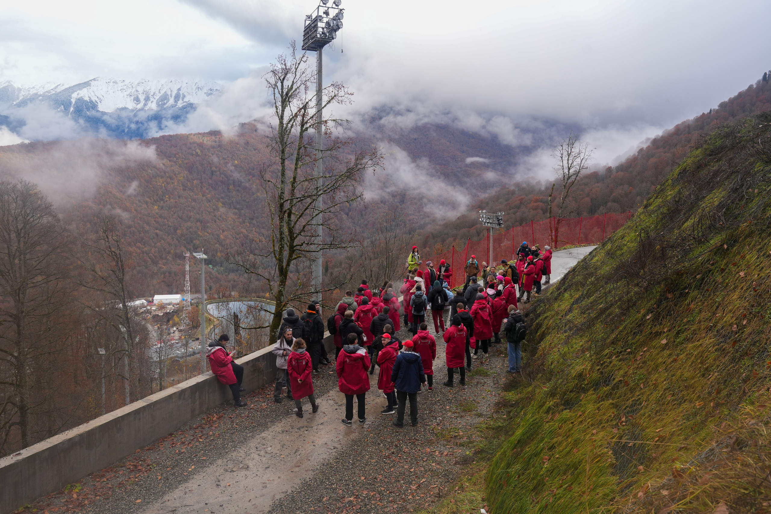 MICE мероприятие — хайкинг на курорте Роза Хутор. Репортажный фотограф в Красной Поляне и Сочи Павлюченко Екатерина
