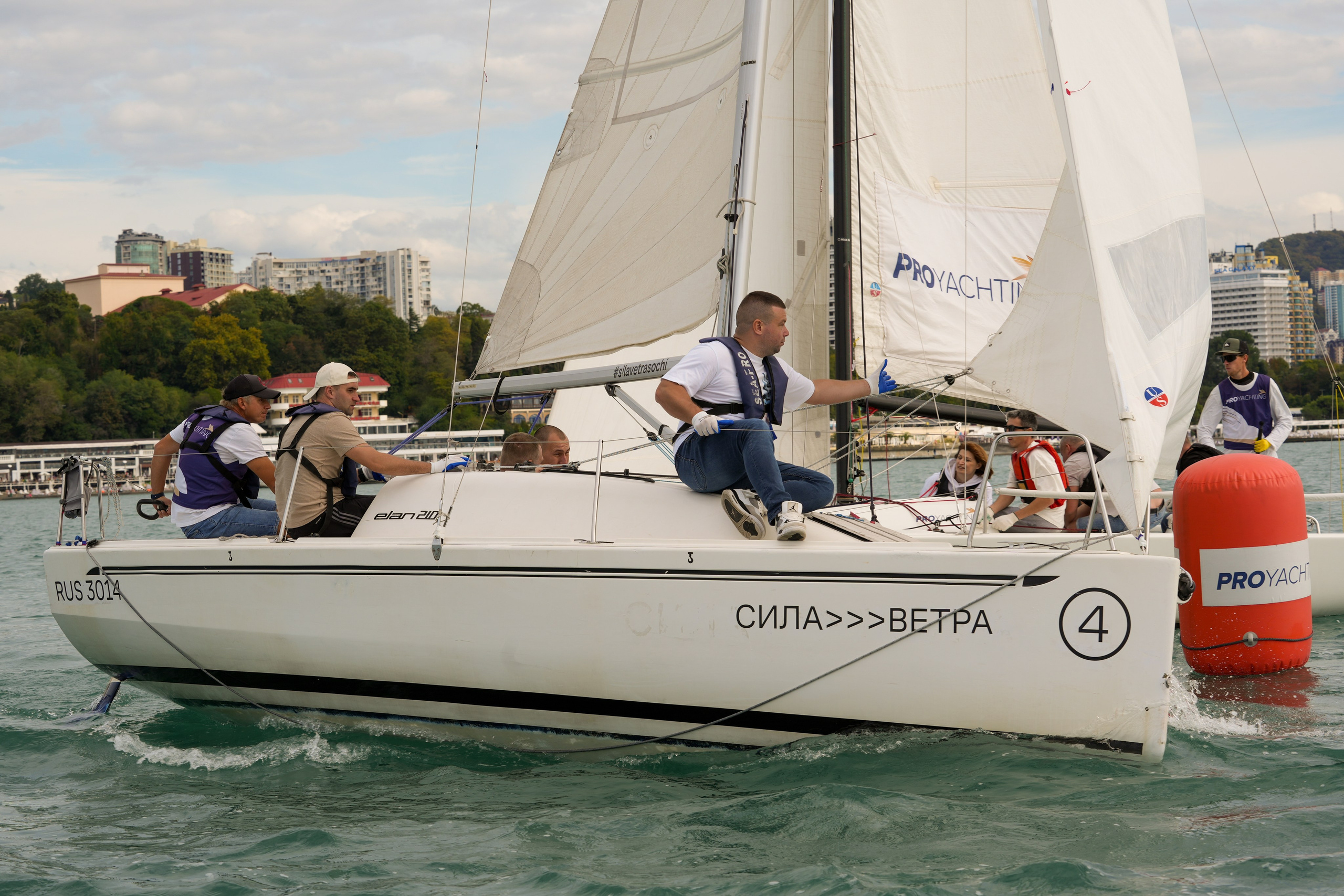 Яхтенная регата для компании Агрегатка. Репортажный фотограф в Красной Поляне и Сочи Павлюченко Екатерина