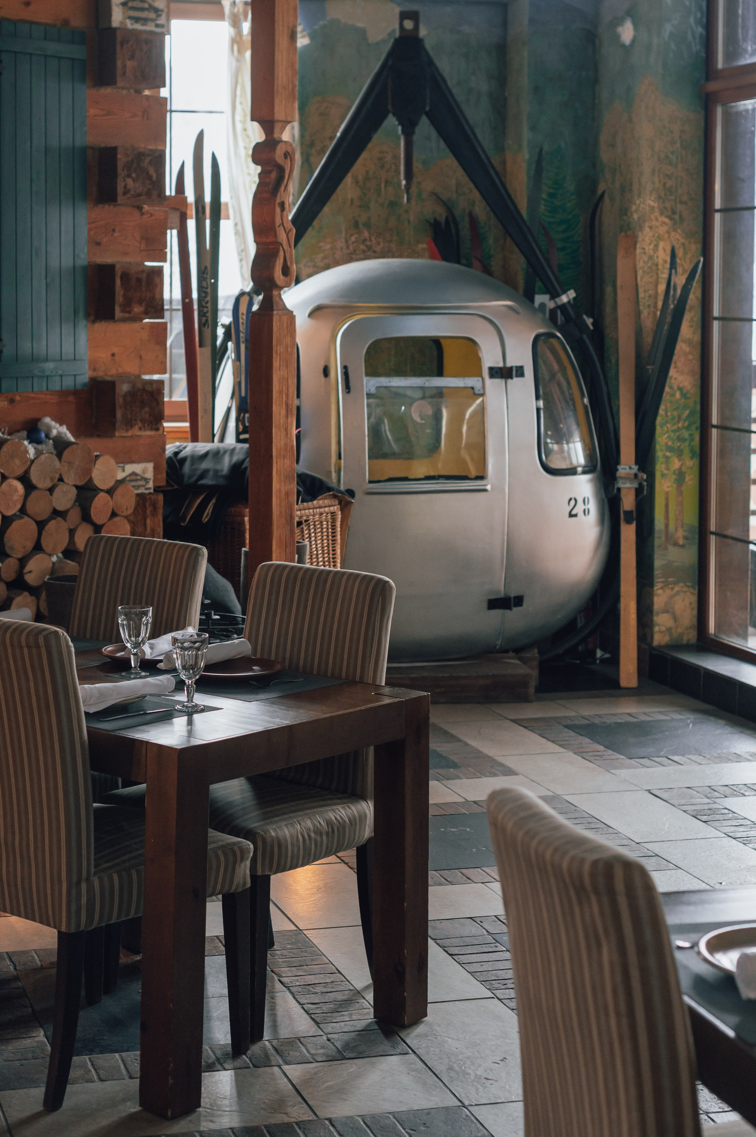 Ресторан «Шале» на курорте Газпром Поляна. Репортажный фотограф в Красной Поляне и Сочи Павлюченко Екатерина