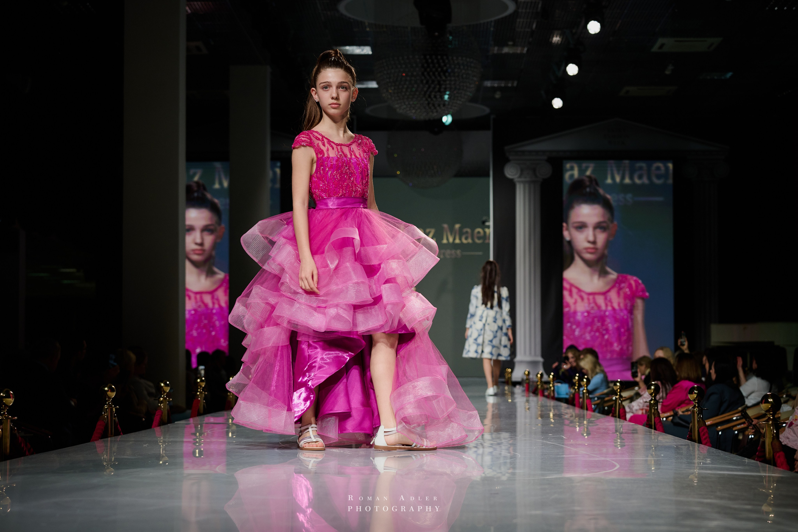 ESTET FASHION WEEK ВЕСНА — 2025. Фотограф Роман Адлер