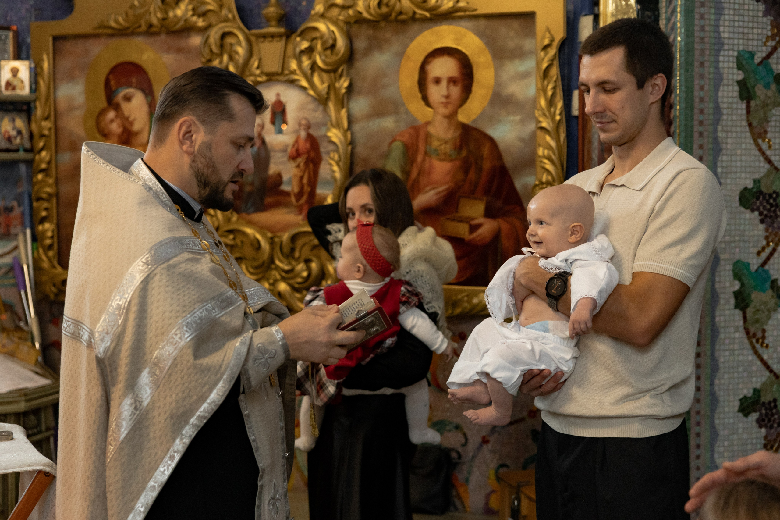 Крещение Ивана в часовне Серафима Саровского