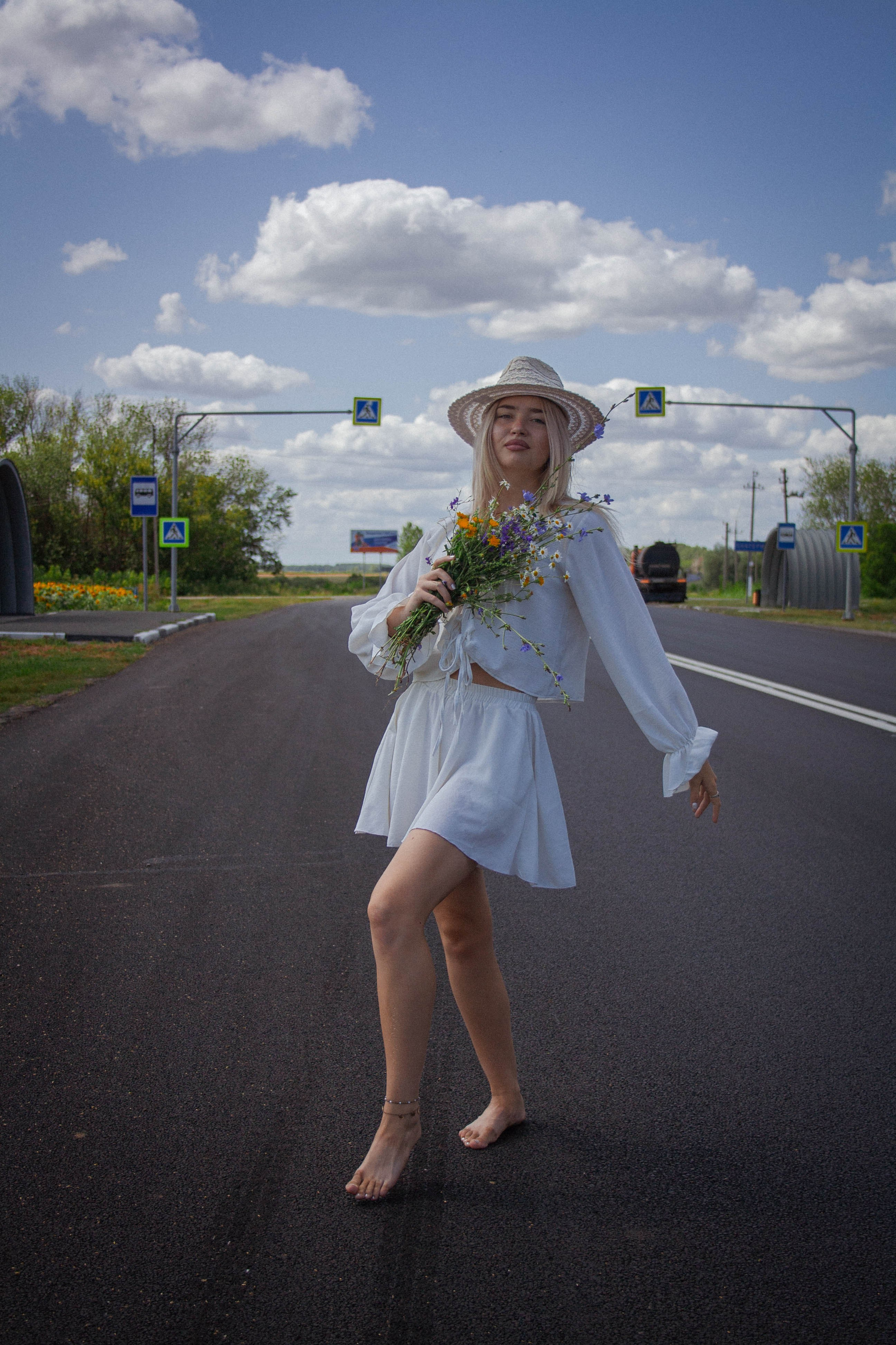 Настроение: уйти в поле с подсолнухами. Портретный фотограф в Саратове