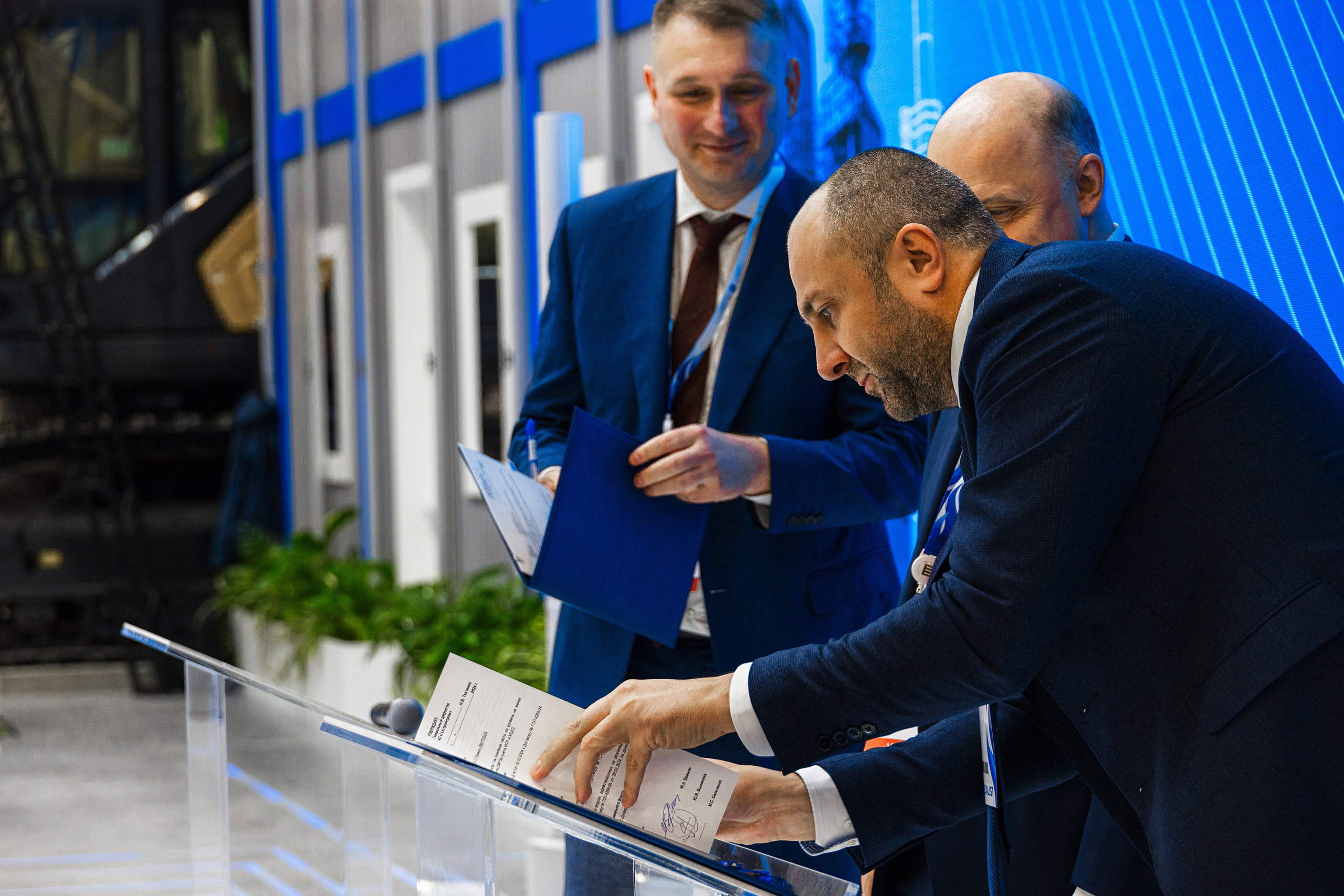 Фотосъемка ПМГФ 2025 в СПб | Репортаж для энергетической отрасли