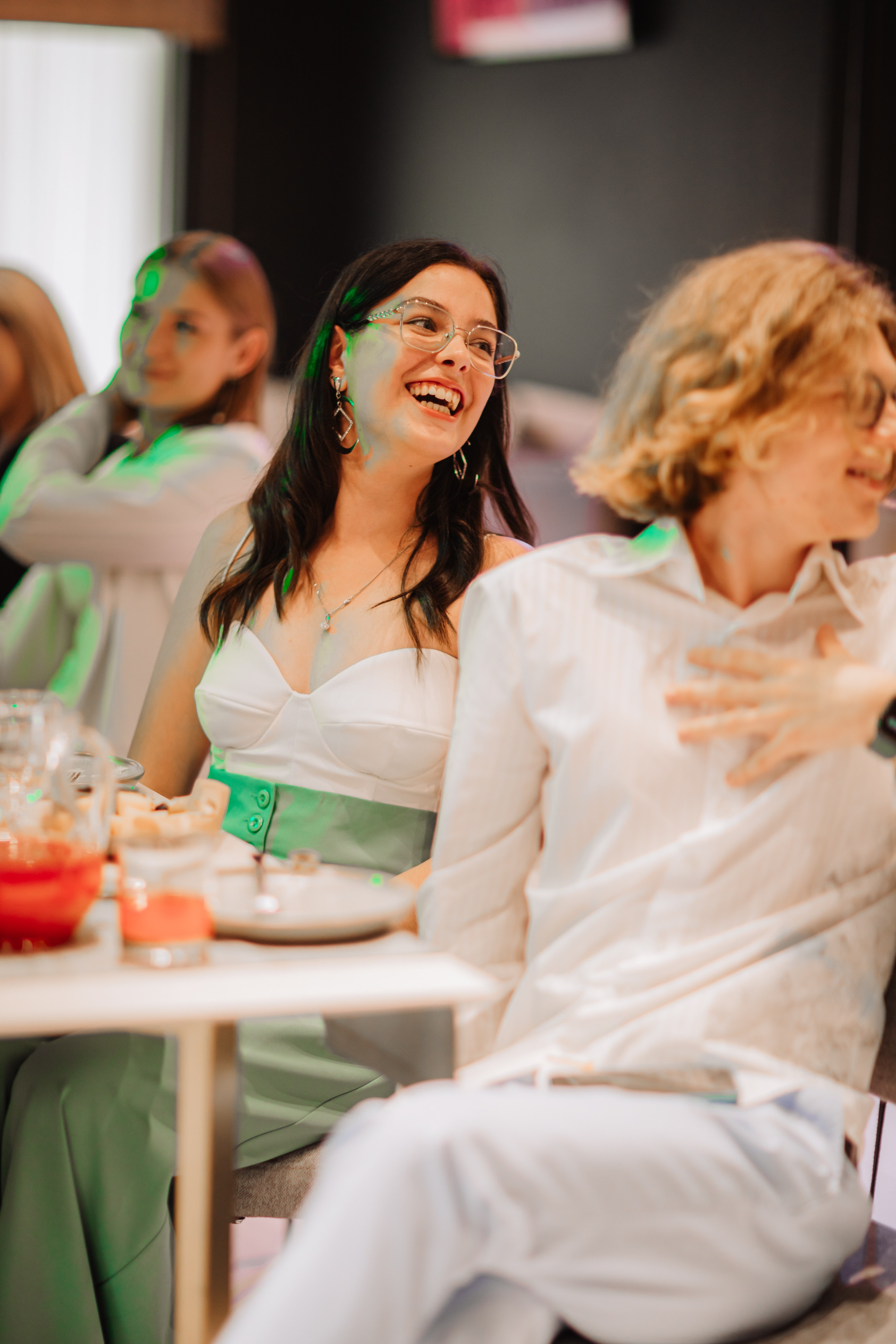 НА МНЕ ЛЕНТА «ВЫПУСКНИК»