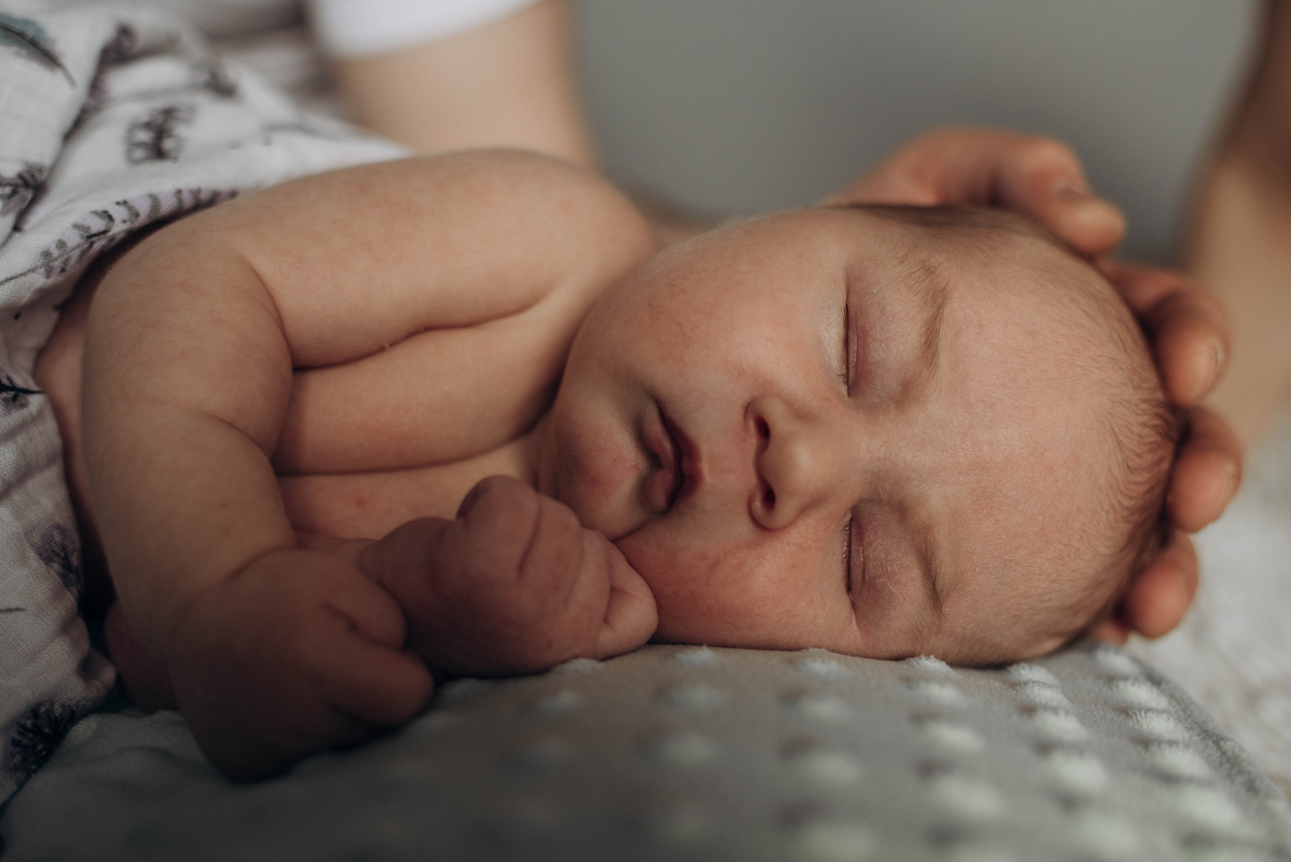 Большое маленькое чудо. Домашняя съемка новорожденного. Семейный фотограф в Железнодорожном Масаева Елена
