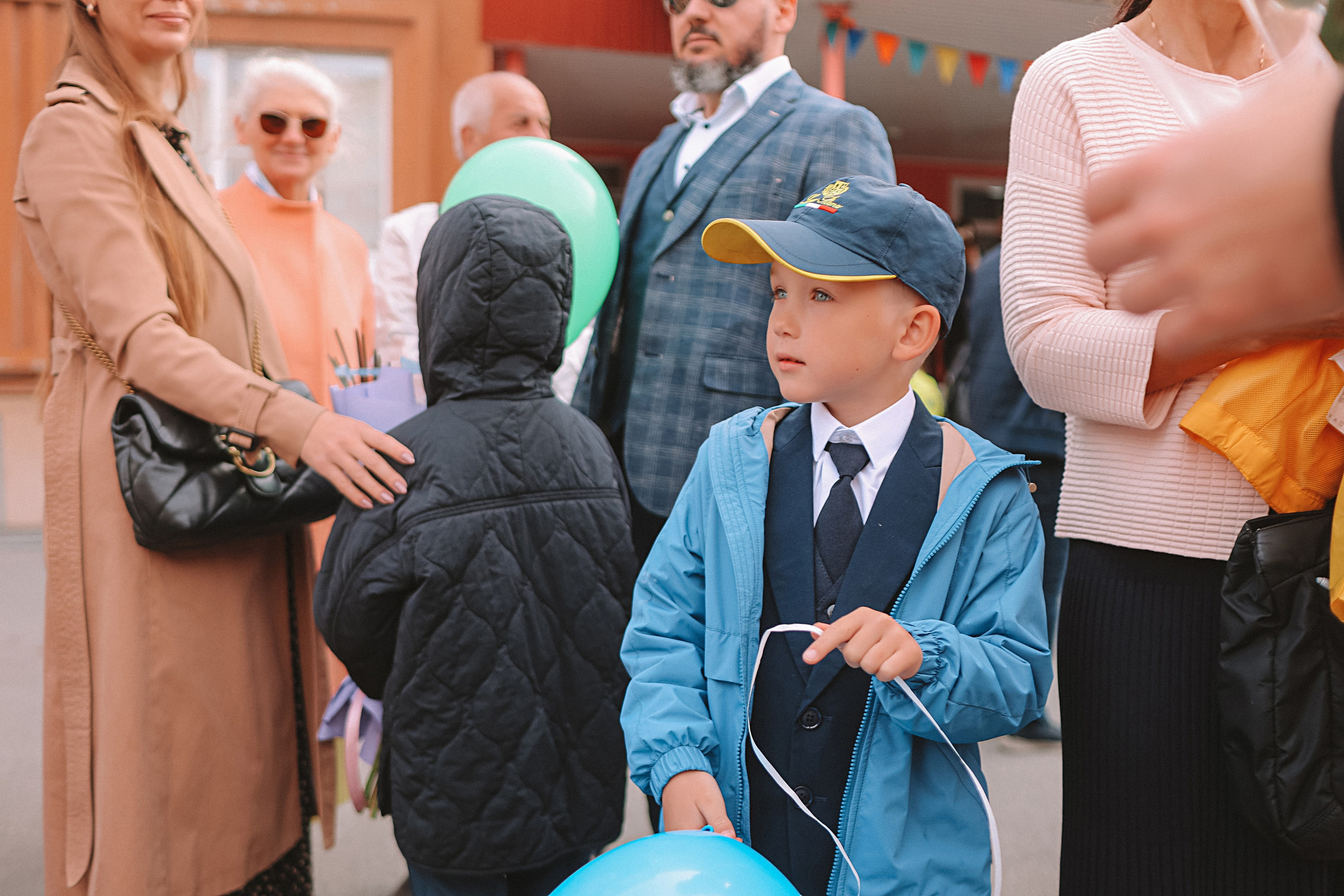 1 сентября линейка+кл час+портреты. Семейный фотограф Тюмень, фотограф на роды Салмина Мария