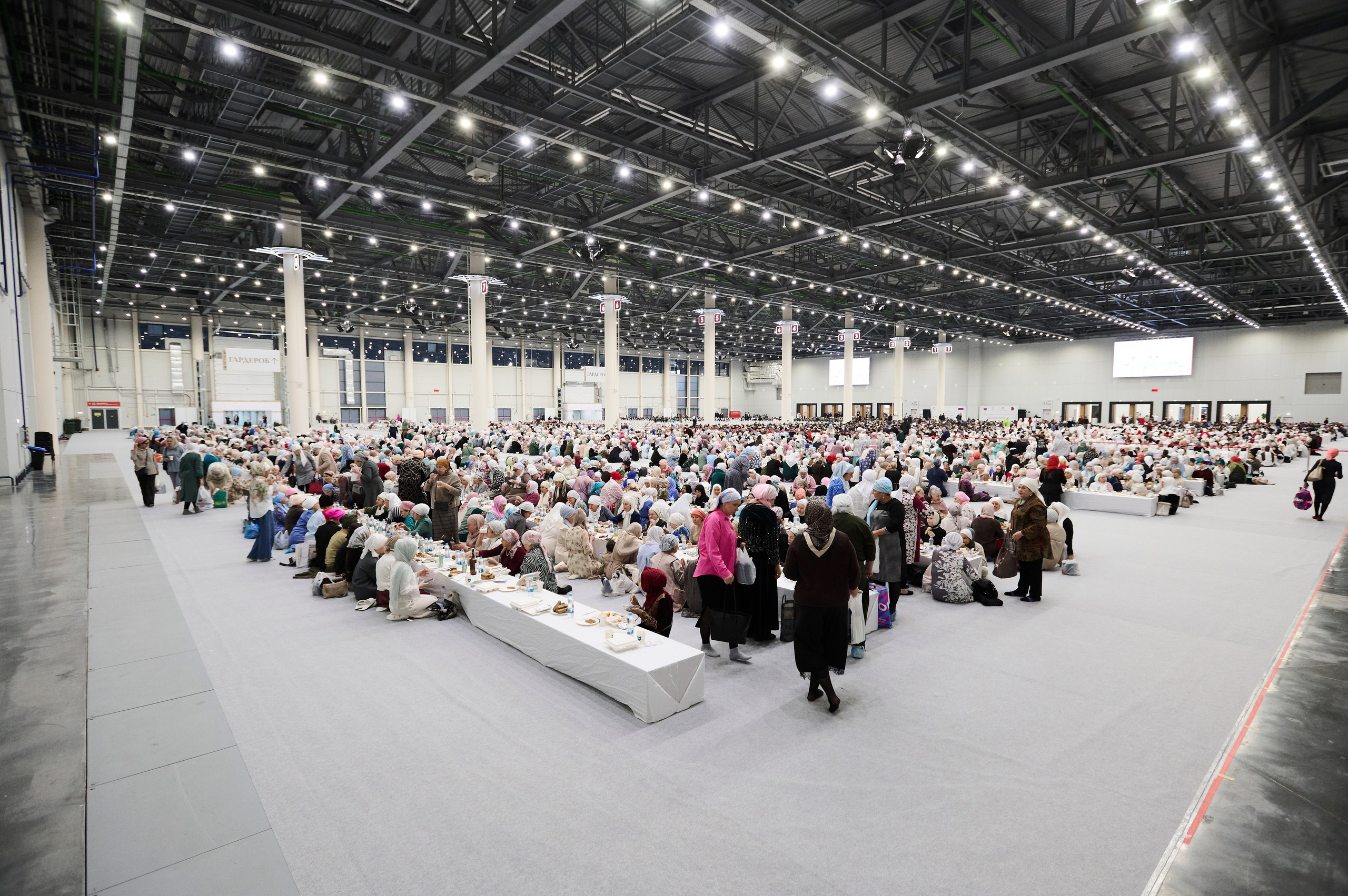 Репортажный фотограф на юбилей корпоратив, мероприятия в Уфе. Свадебный фотограф Тимур Хабибуллин