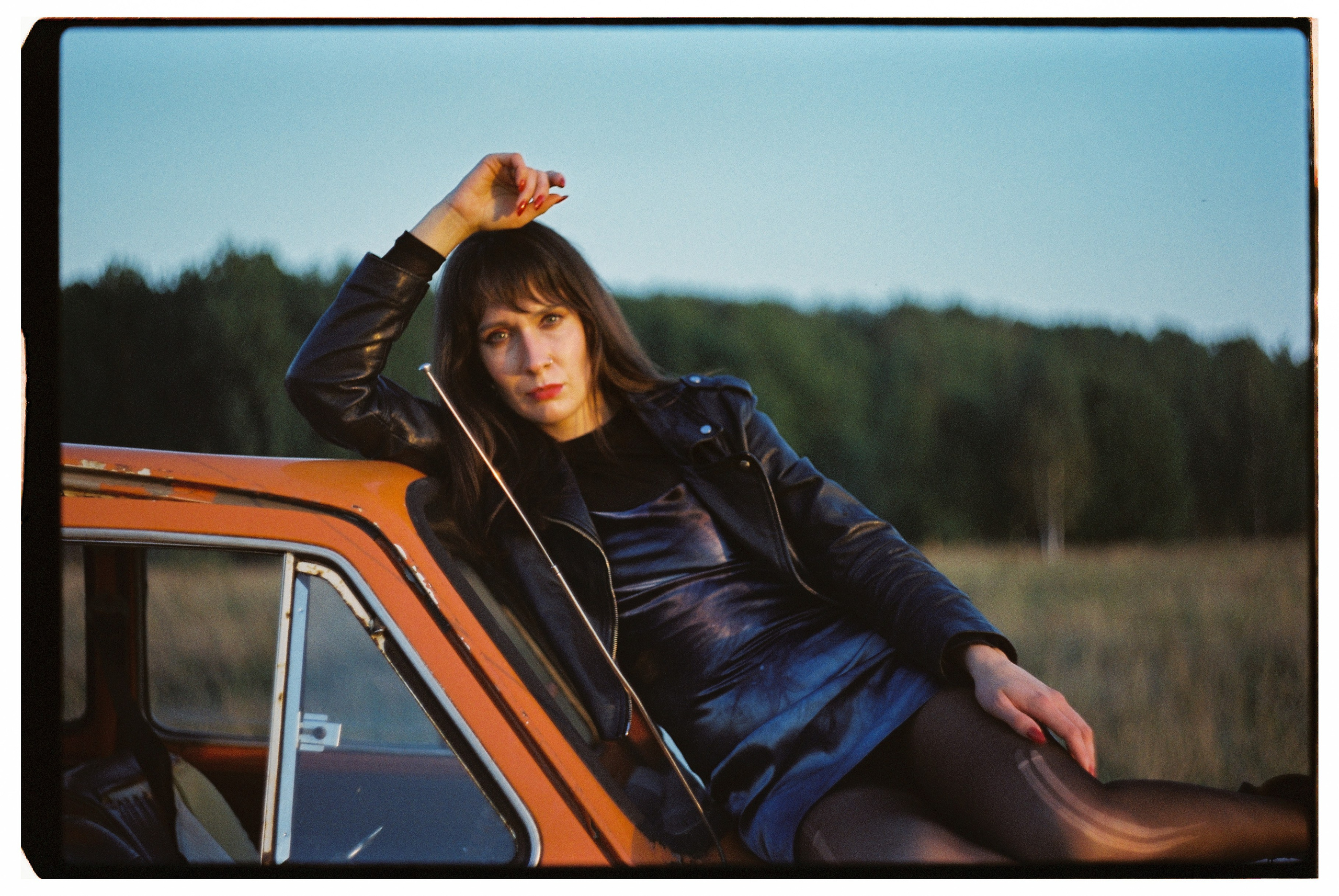 Портретная фотосессия на плёнку 35 мм на ферме в Санкт-Петербурге. Светлана Гопанюк. Портретный фотограф. Санкт-Петербург. СПб