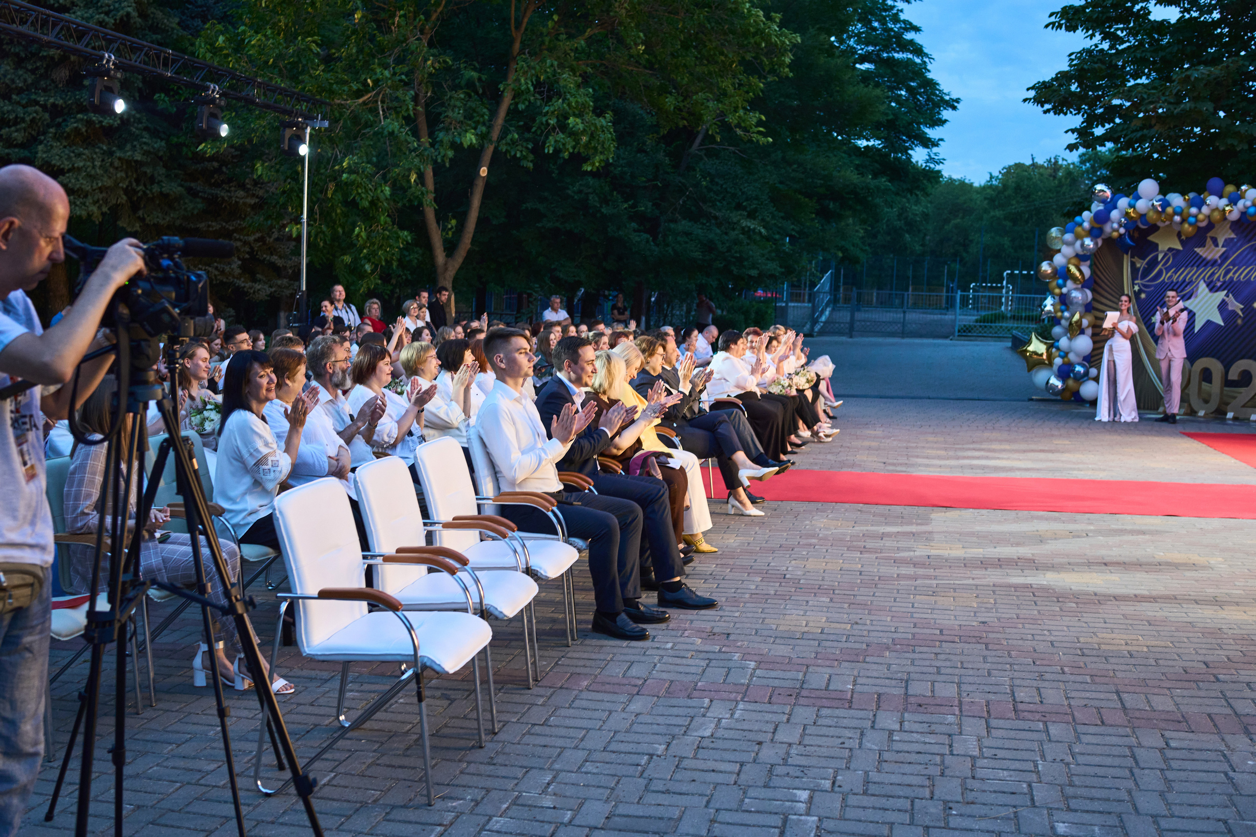 Выпускной (школа и банкет). Фотограф Олег Сотник