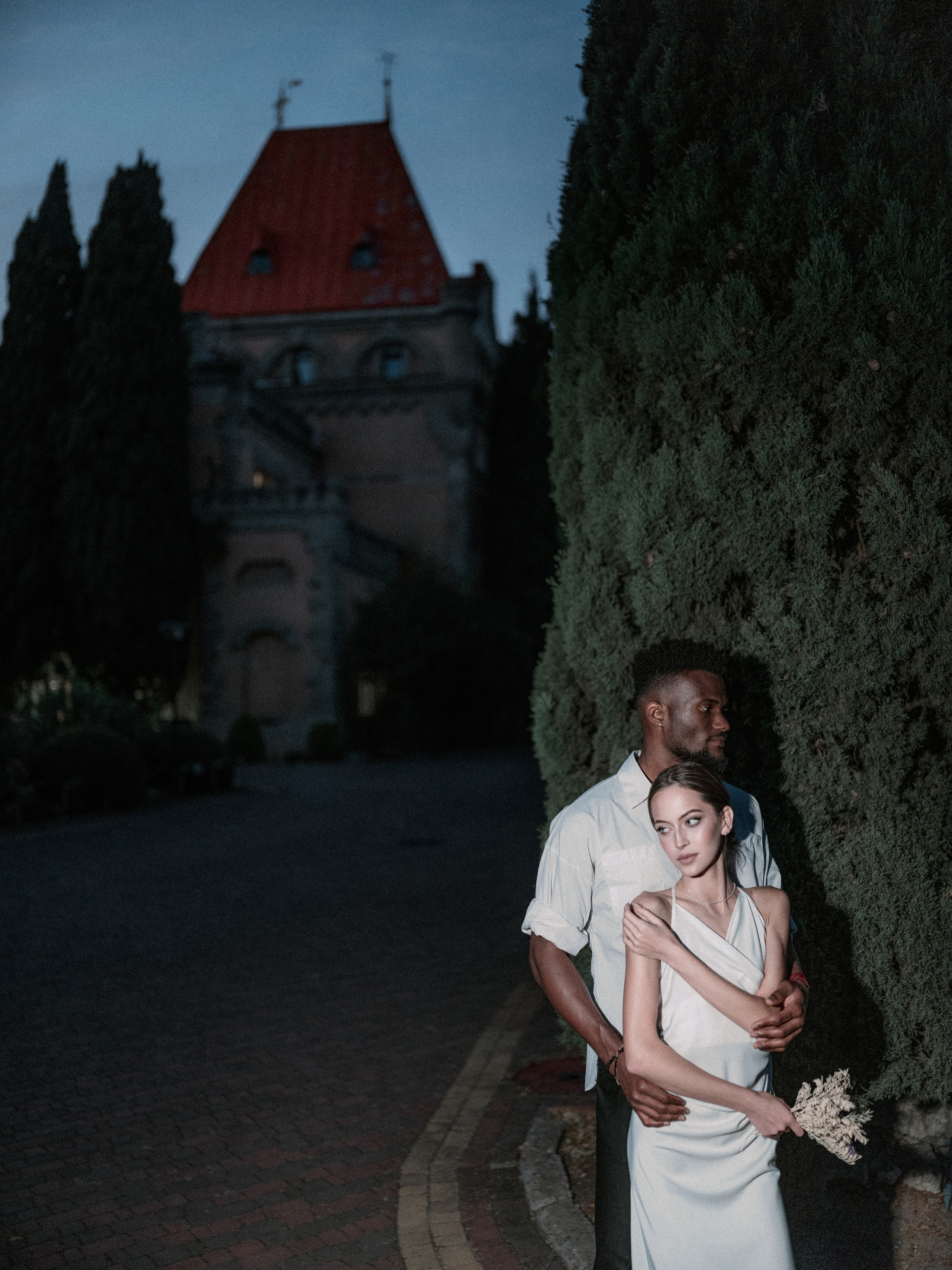 Свадебная прогулка в замке княгини Гагариной. Фотограф Олег Сотник