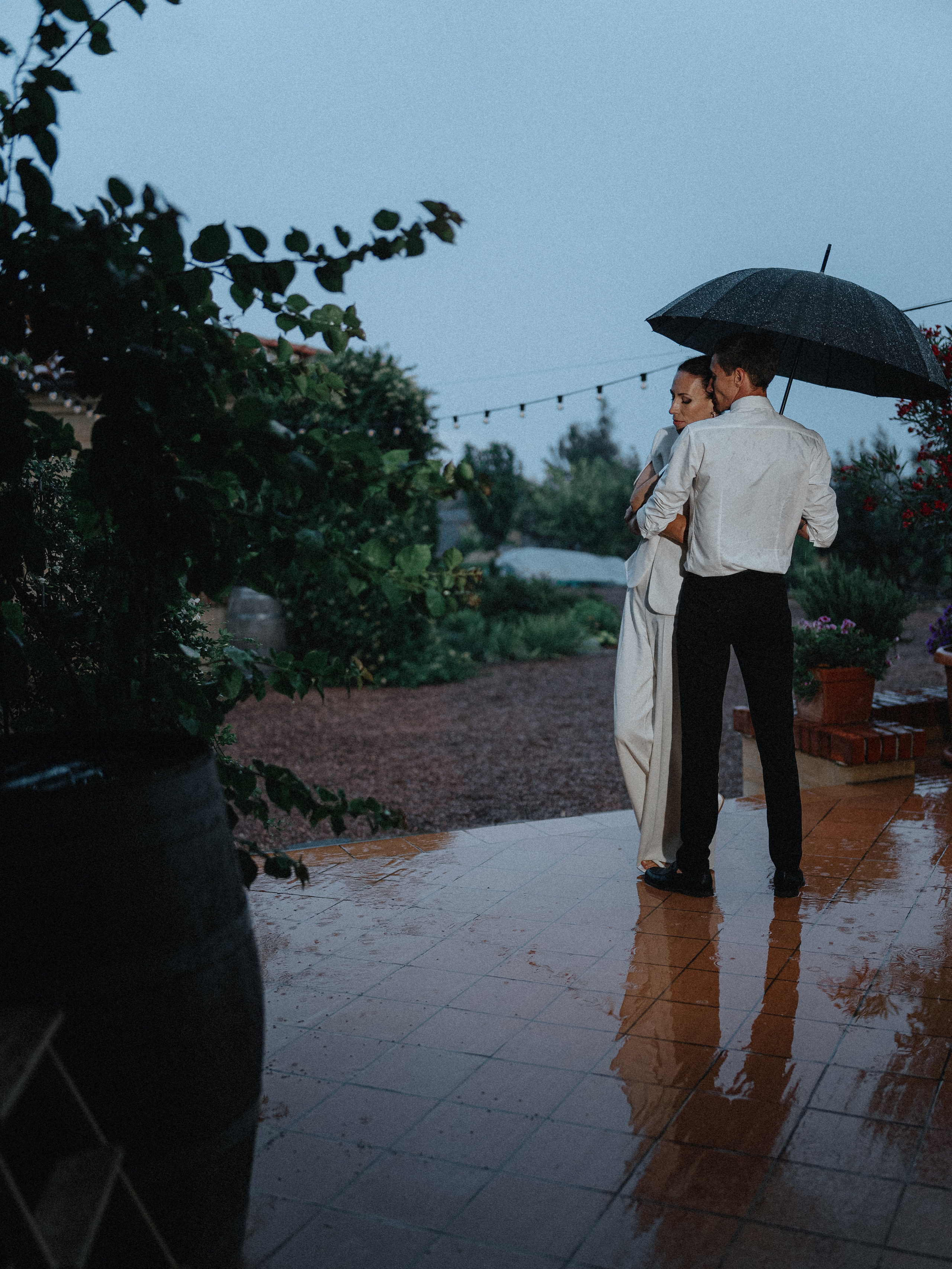 Свадебная прогулка на винодельне. Фотограф Олег Сотник