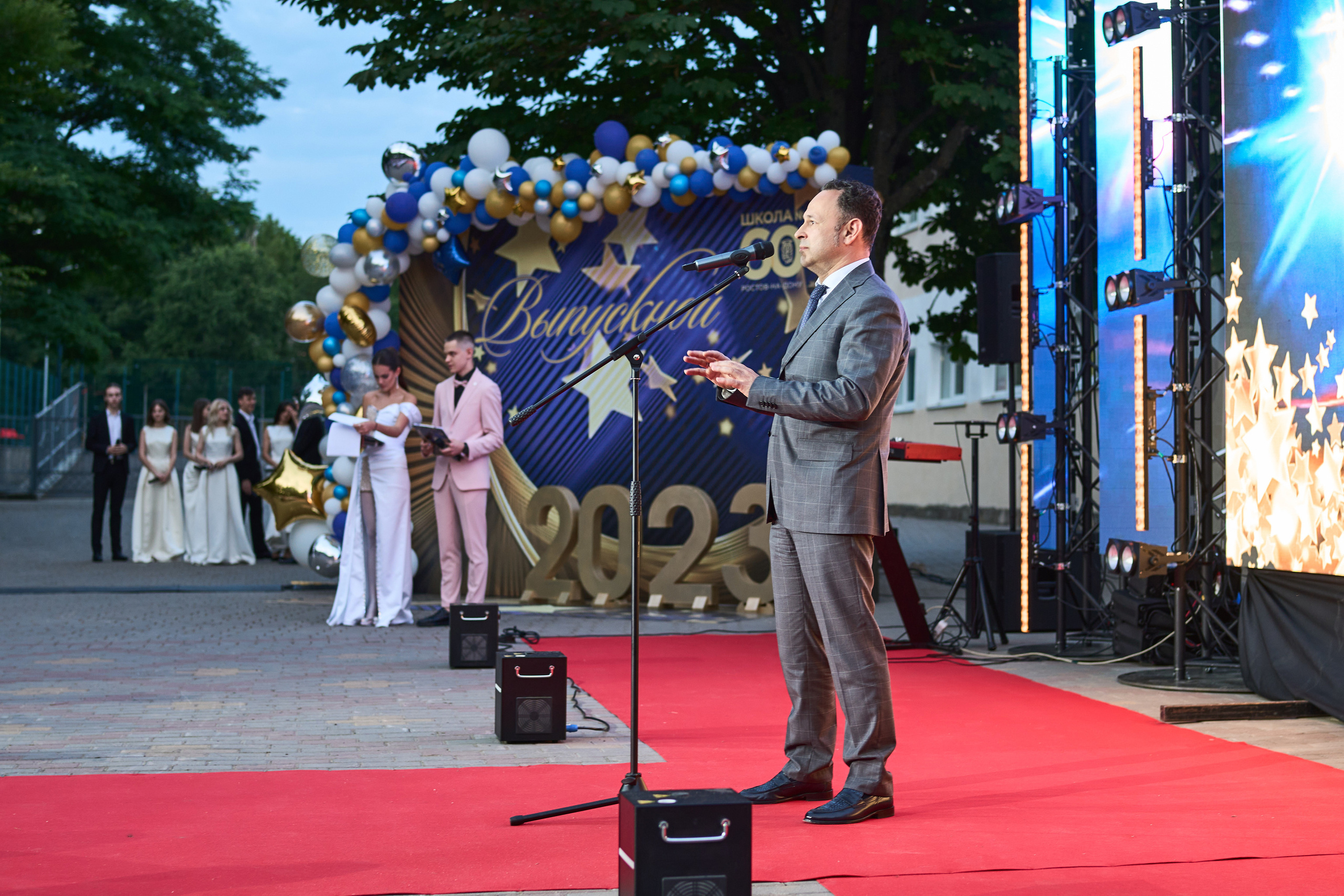 Выпускной (школа и банкет). Фотограф Олег Сотник
