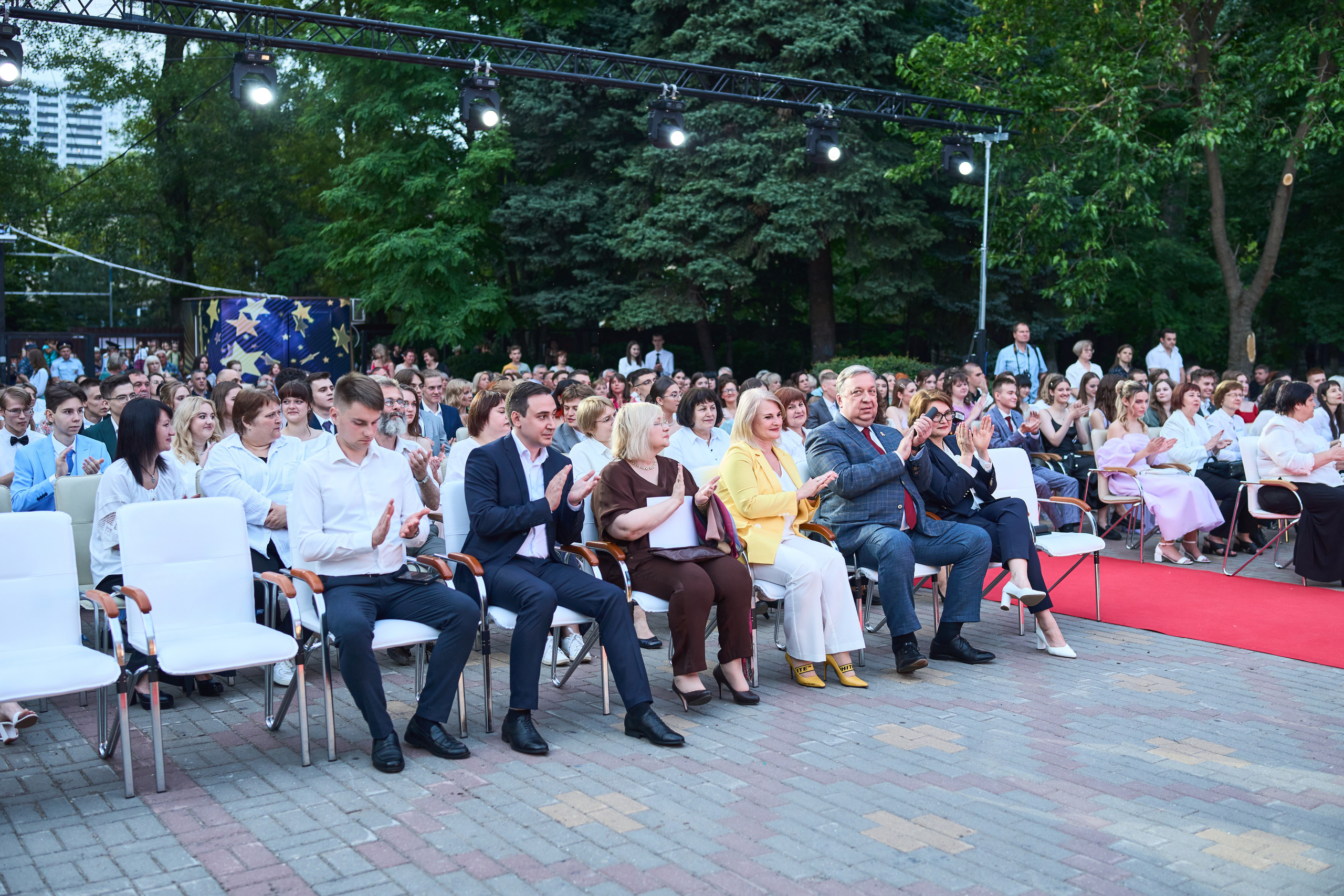 Выпускной (школа и банкет). Фотограф Олег Сотник