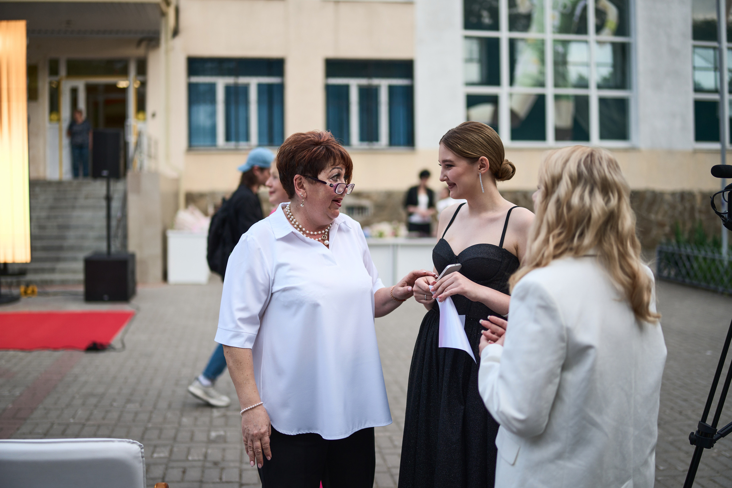 Выпускной (школа и банкет). Фотограф Олег Сотник