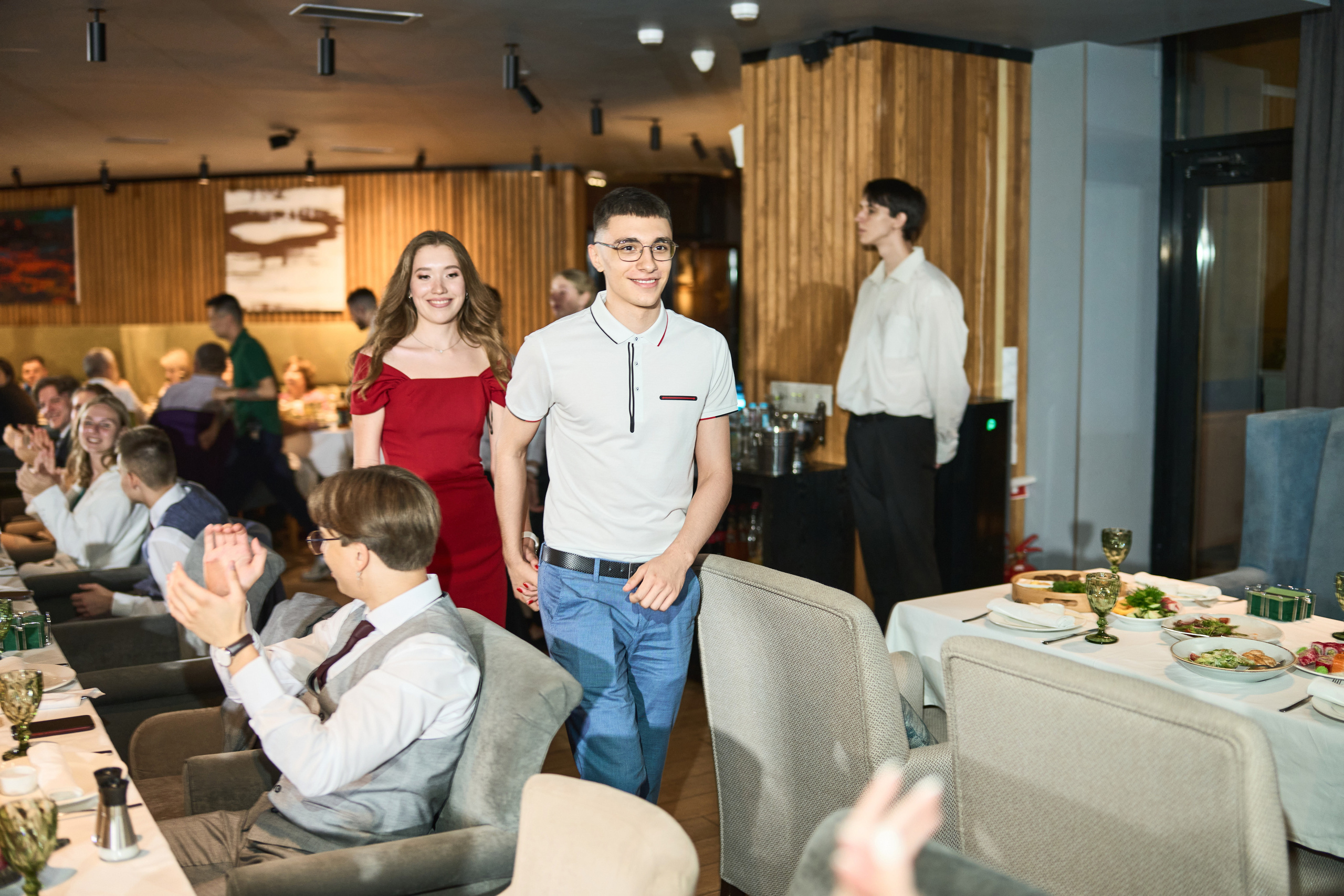 Выпускной (школа и банкет). Фотограф Олег Сотник