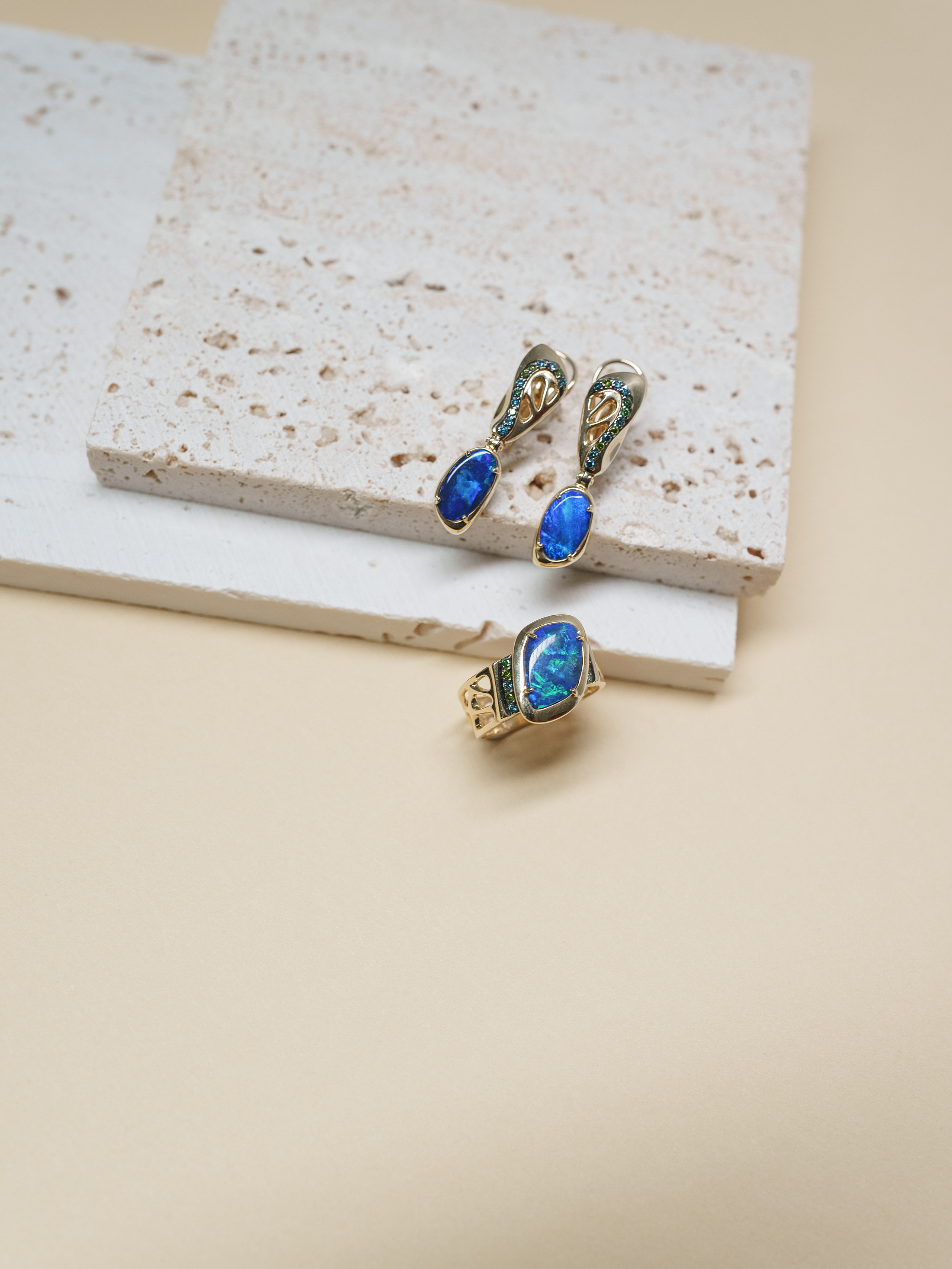 Предметная съемка ювелирных изделий для «Roberto bravo». Фотограф Олег Сотник