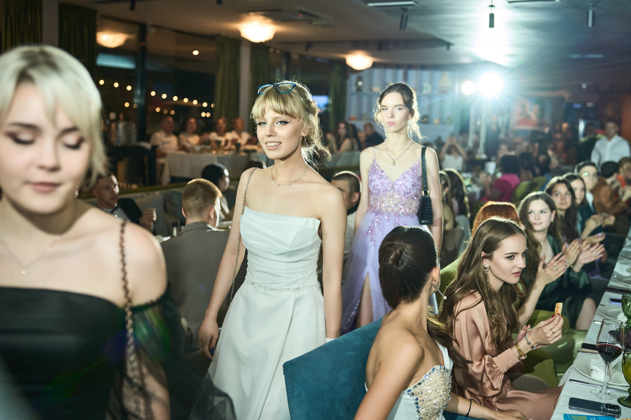 Выпускной (школа и банкет). Фотограф Олег Сотник