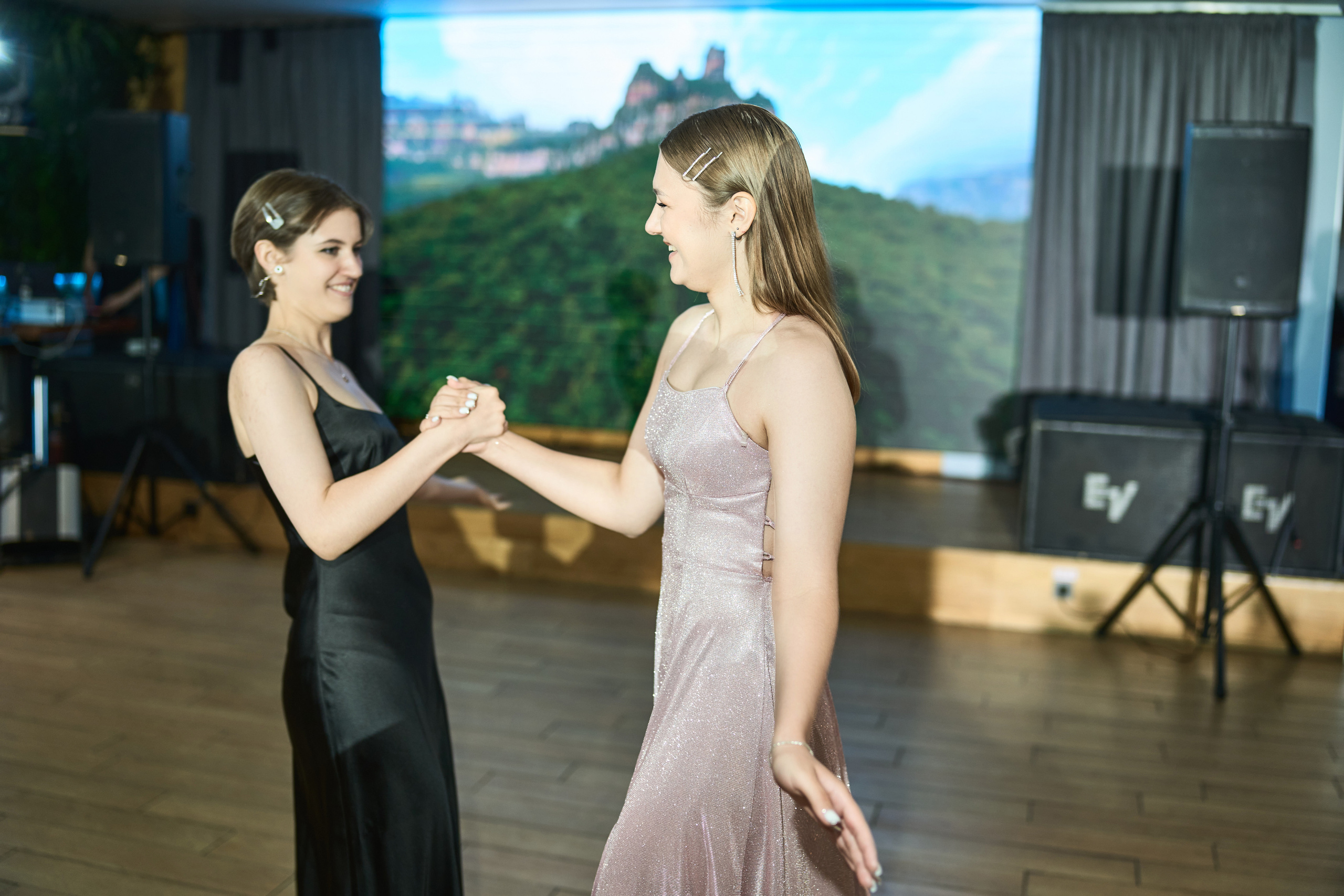 Выпускной (школа и банкет). Фотограф Олег Сотник