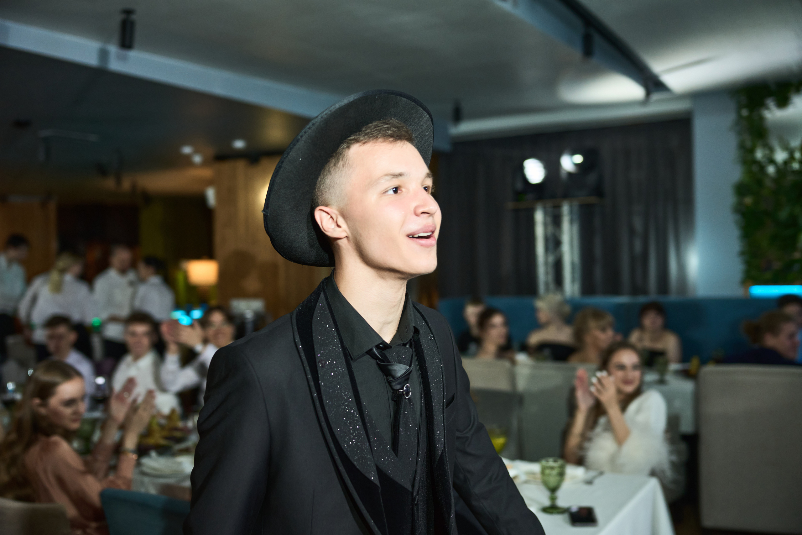 Выпускной (школа и банкет). Фотограф Олег Сотник