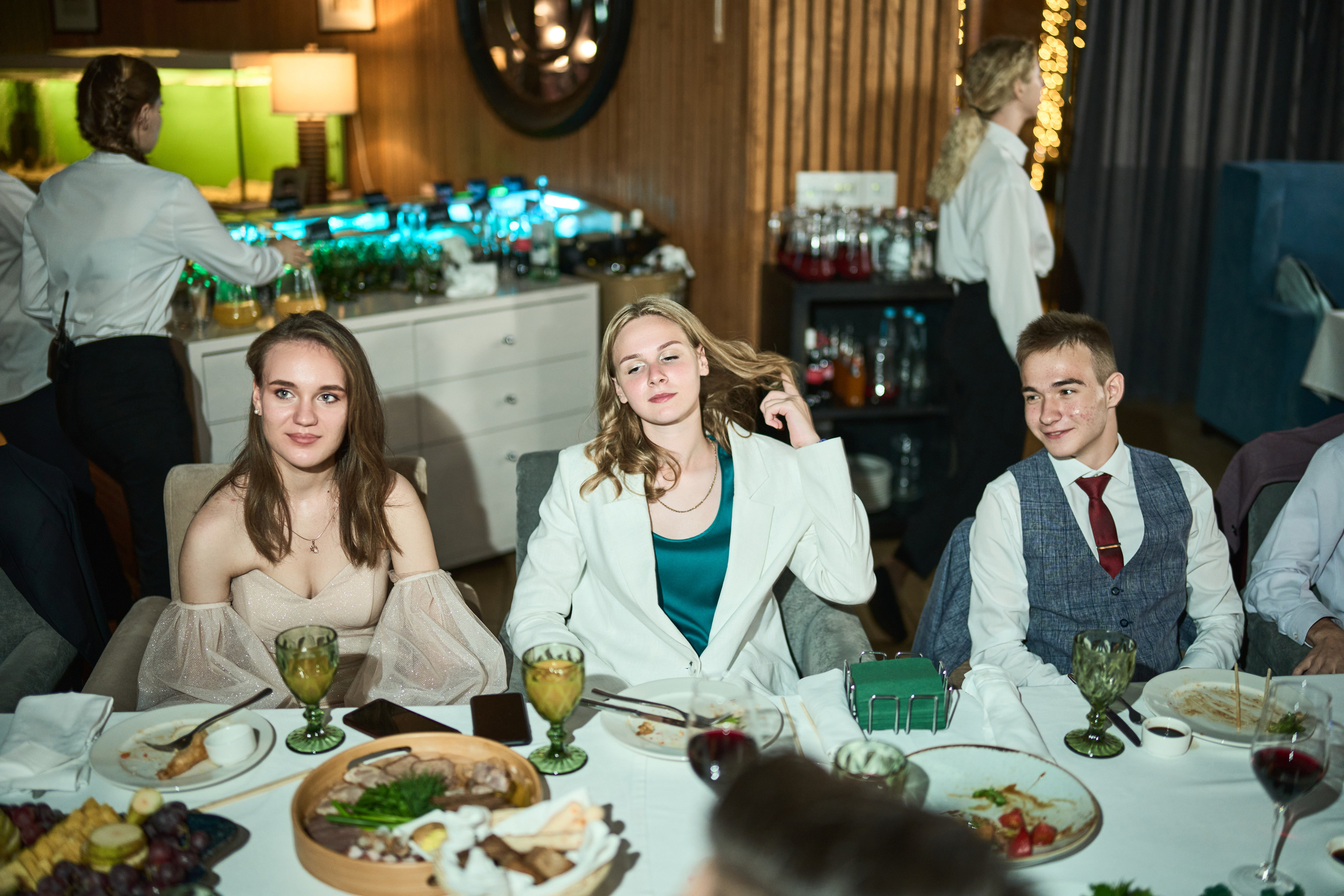 Выпускной (школа и банкет). Фотограф Олег Сотник