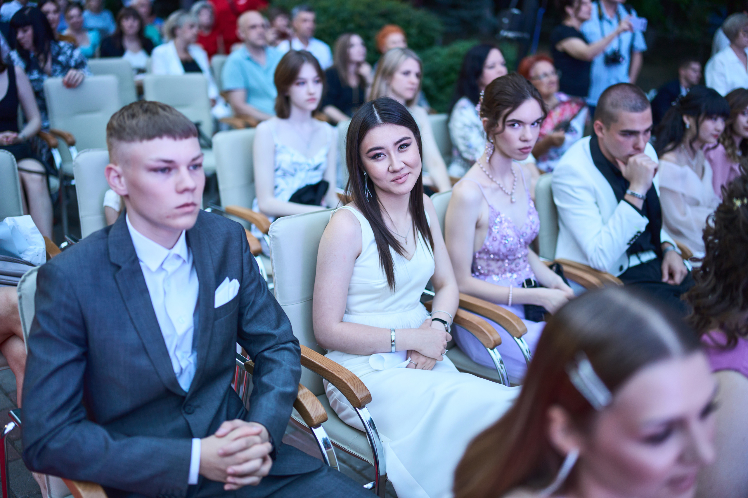 Выпускной (школа и банкет). Фотограф Олег Сотник