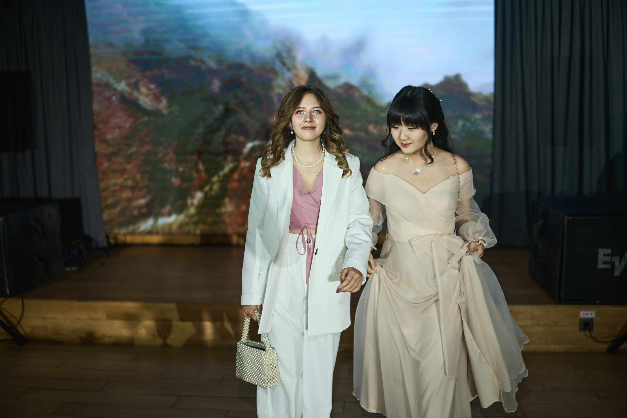 Выпускной (школа и банкет). Фотограф Олег Сотник