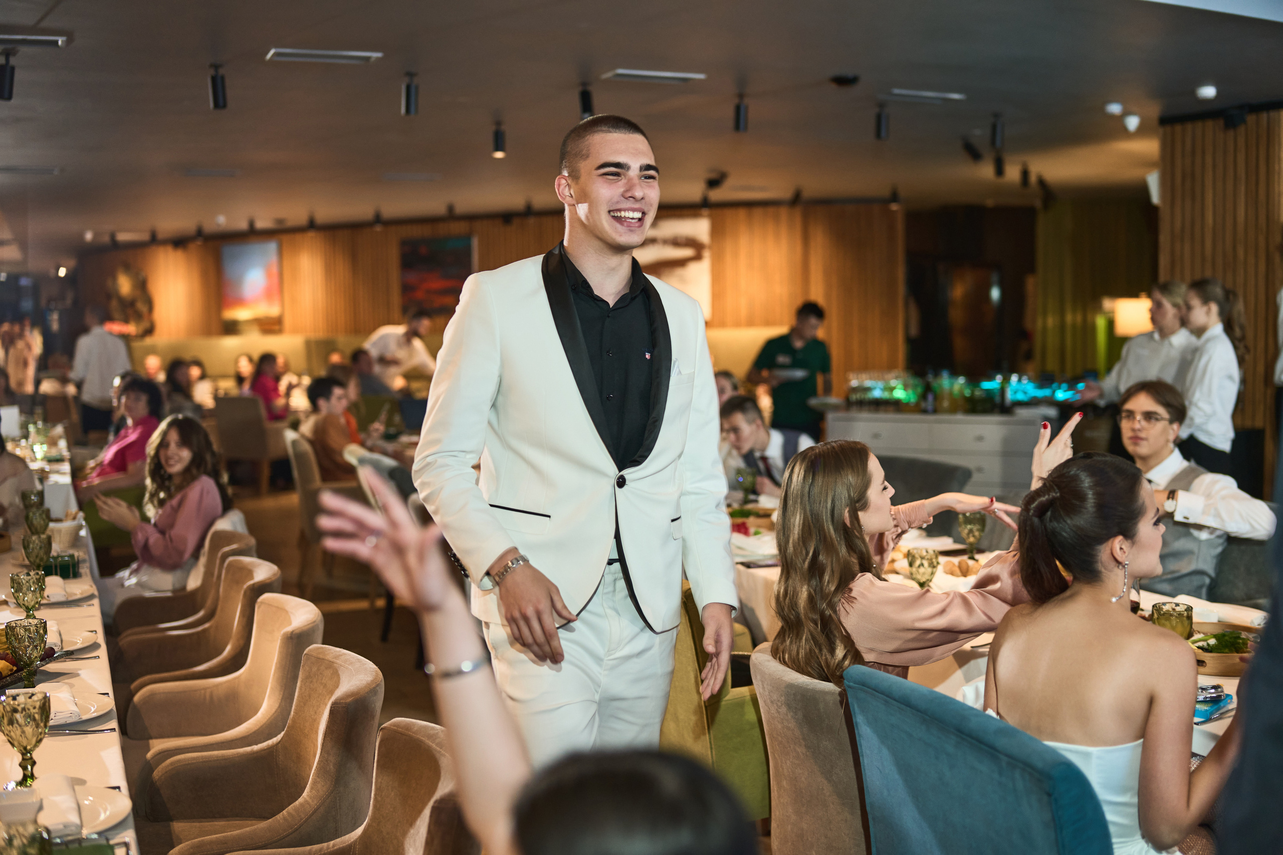 Выпускной (школа и банкет). Фотограф Олег Сотник