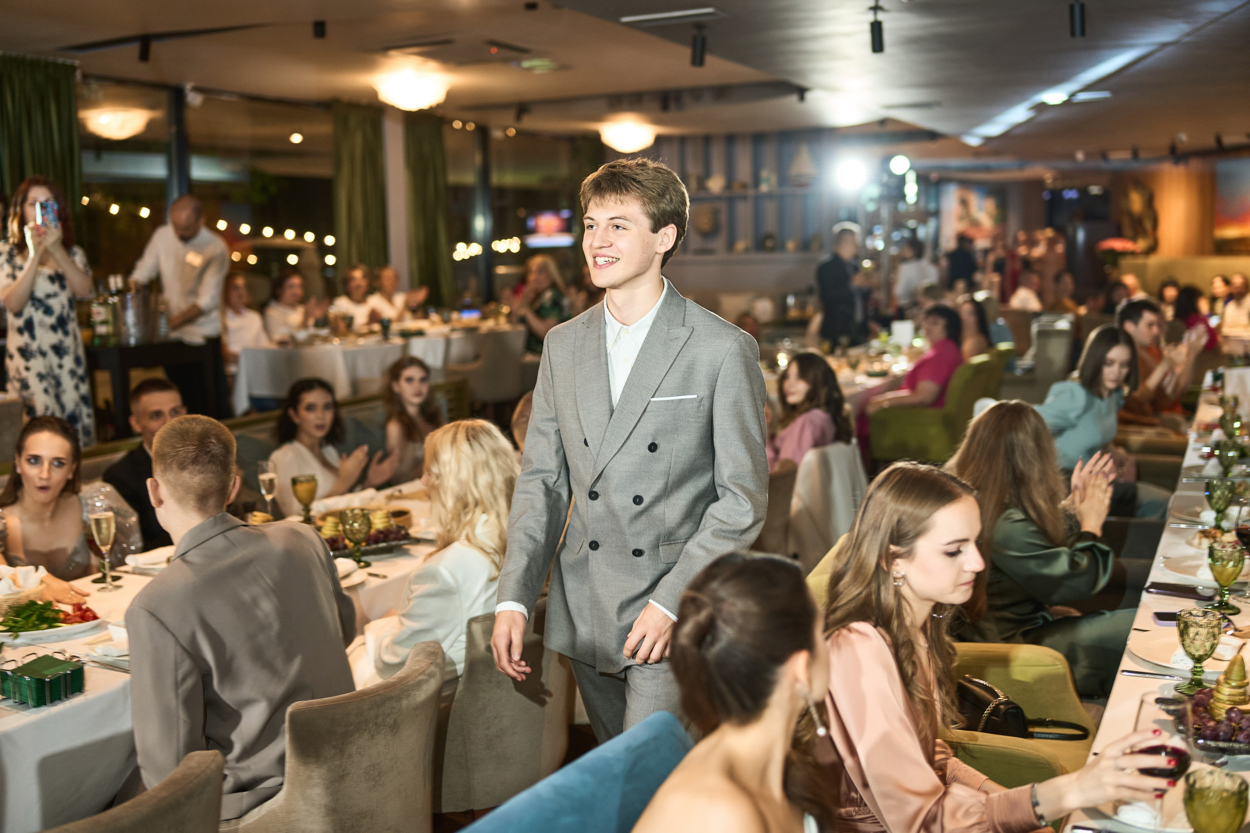 Выпускной (школа и банкет). Фотограф Олег Сотник