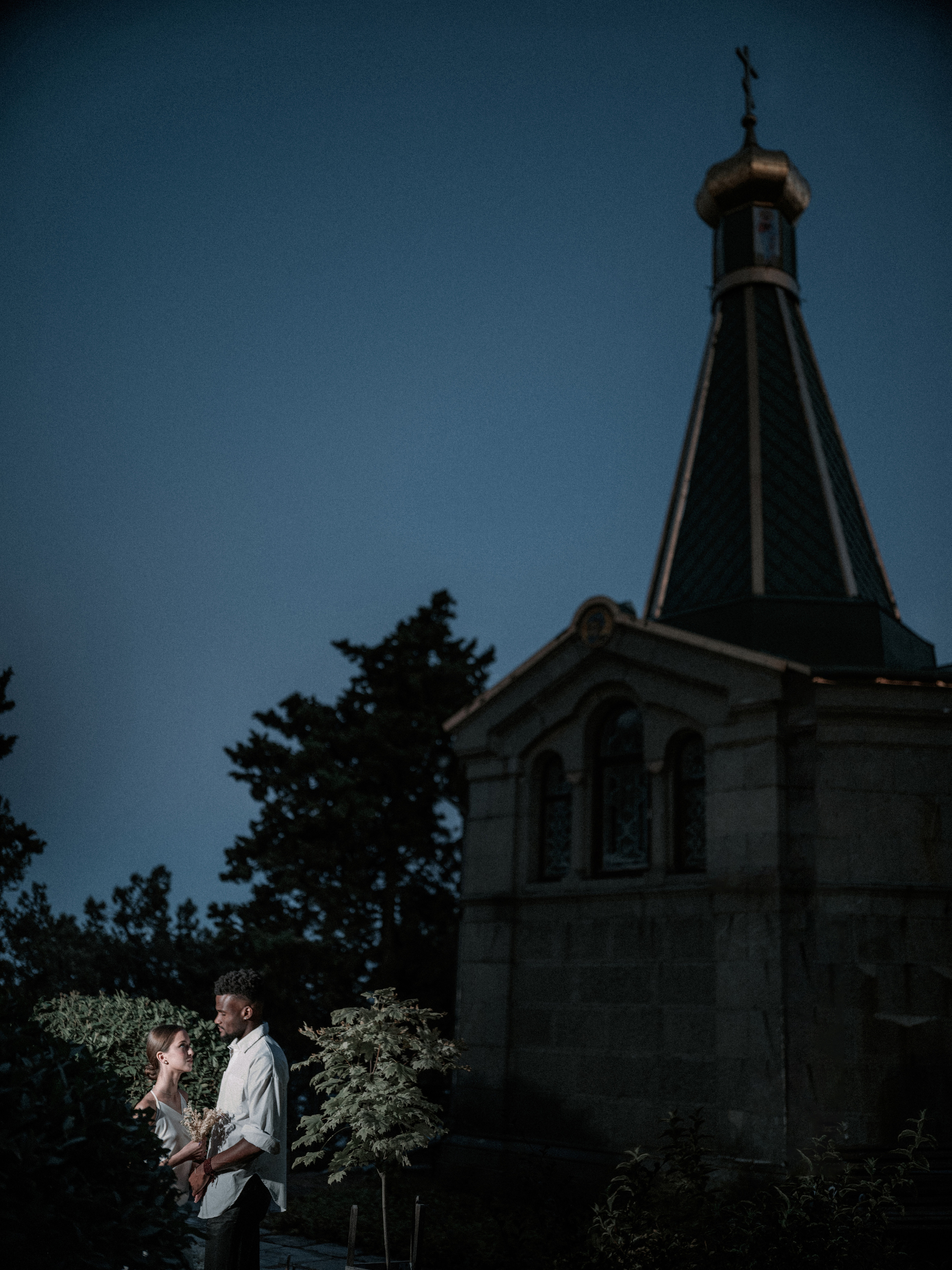 Свадебная прогулка в замке княгини Гагариной. Фотограф Олег Сотник