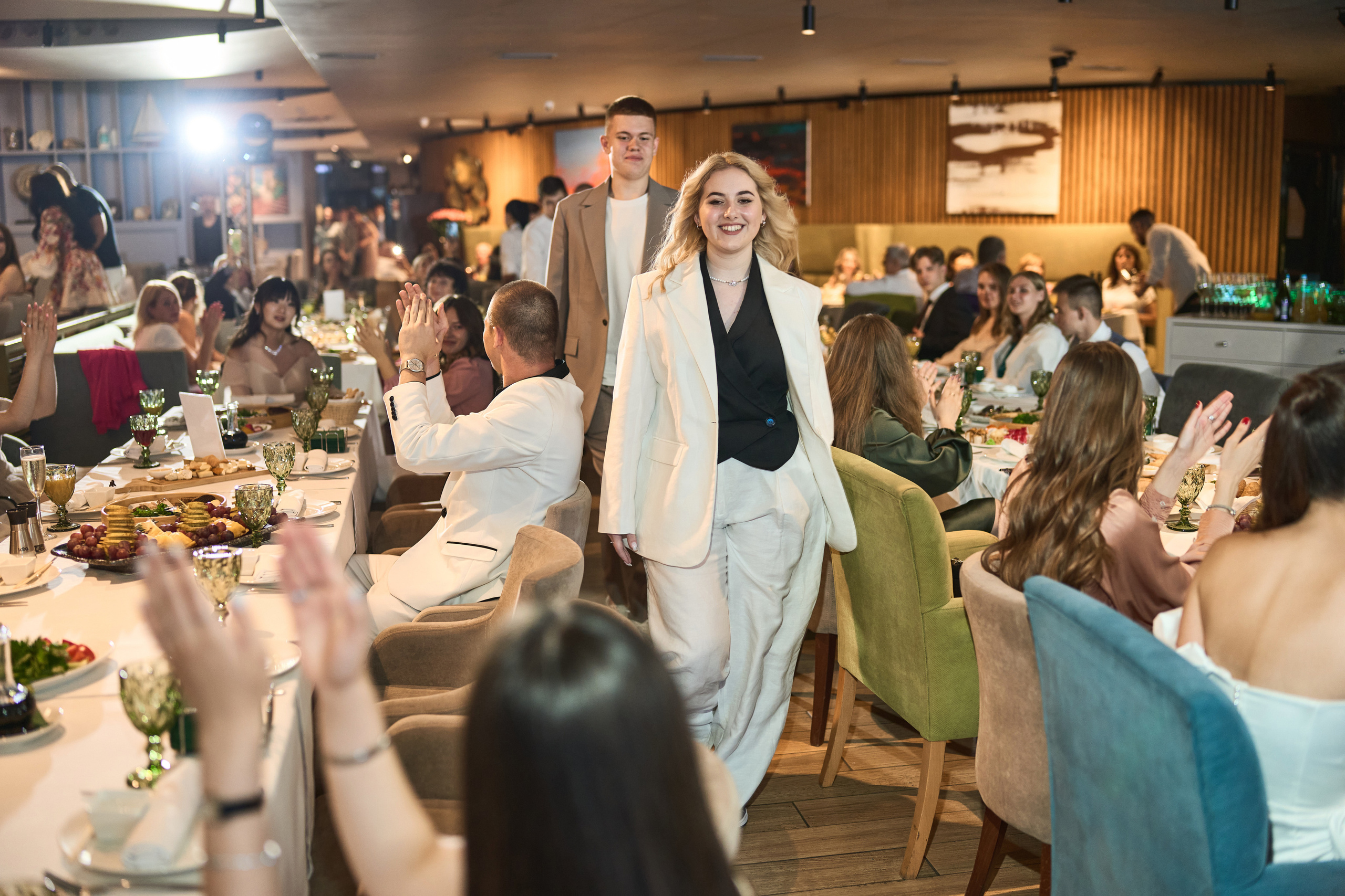 Выпускной (школа и банкет). Фотограф Олег Сотник