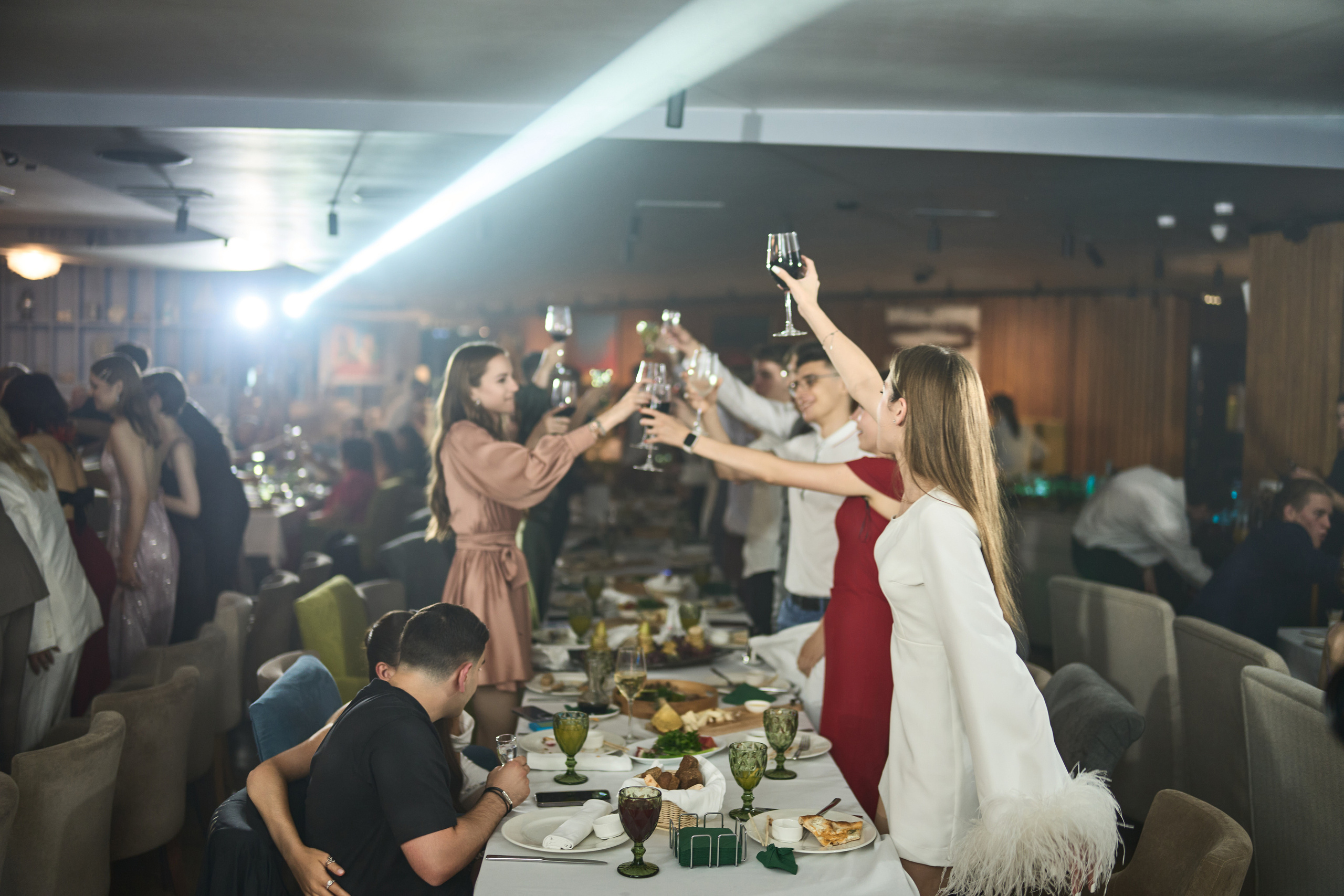 Выпускной (школа и банкет). Фотограф Олег Сотник