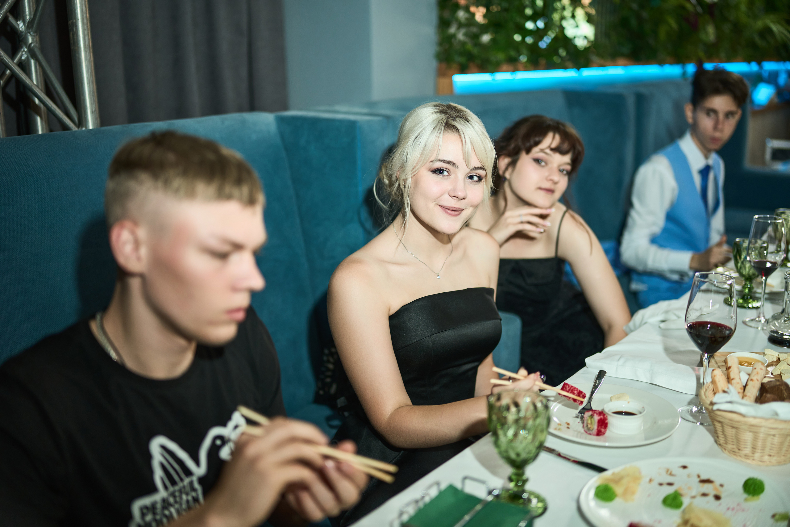 Выпускной (школа и банкет). Фотограф Олег Сотник