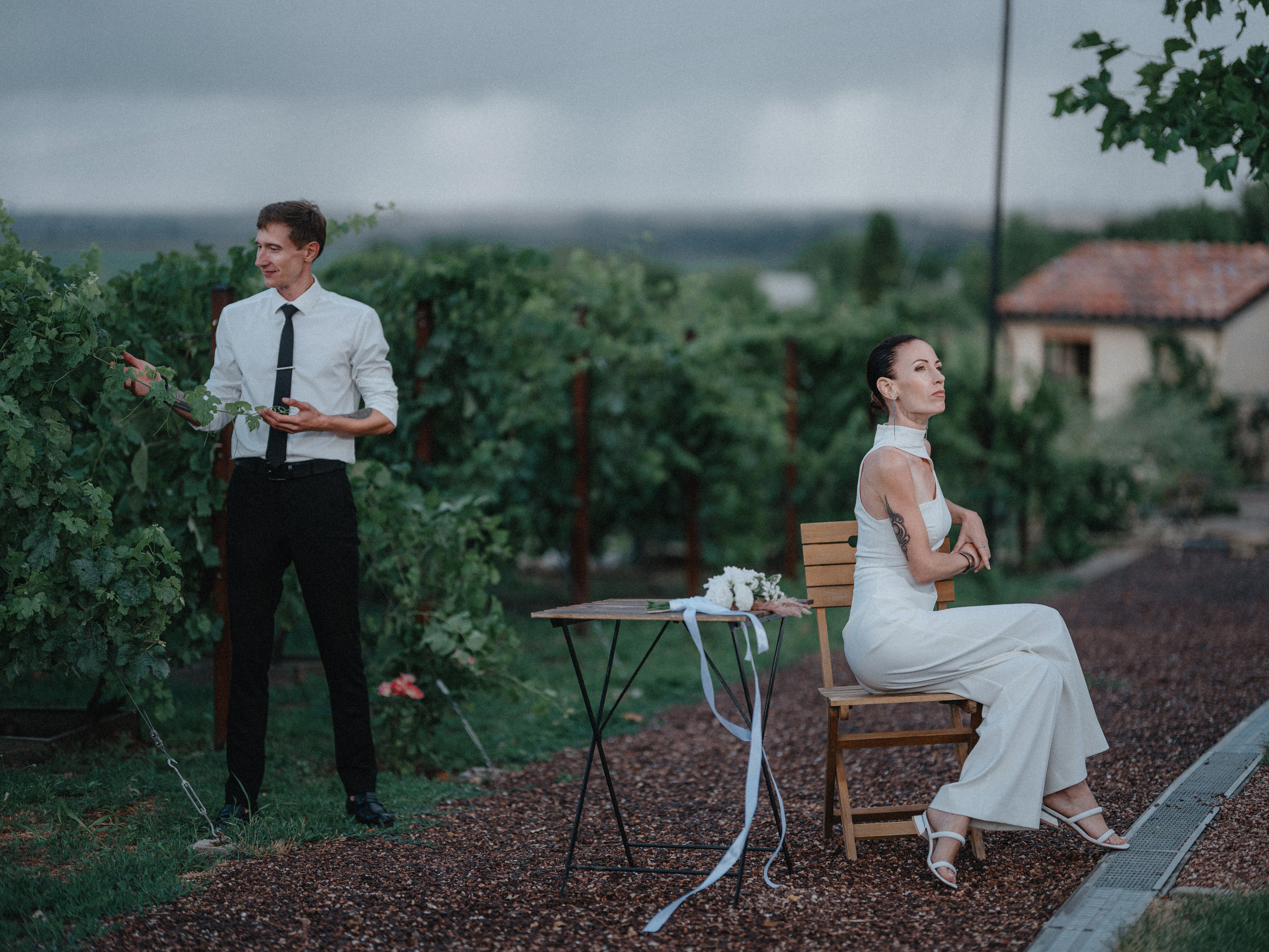 Свадебная прогулка на винодельне. Фотограф Олег Сотник