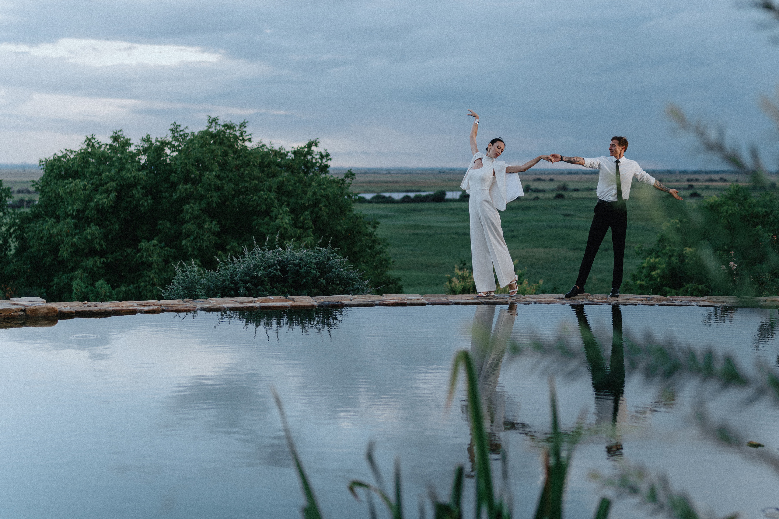 Свадебная прогулка на винодельне. Фотограф Олег Сотник