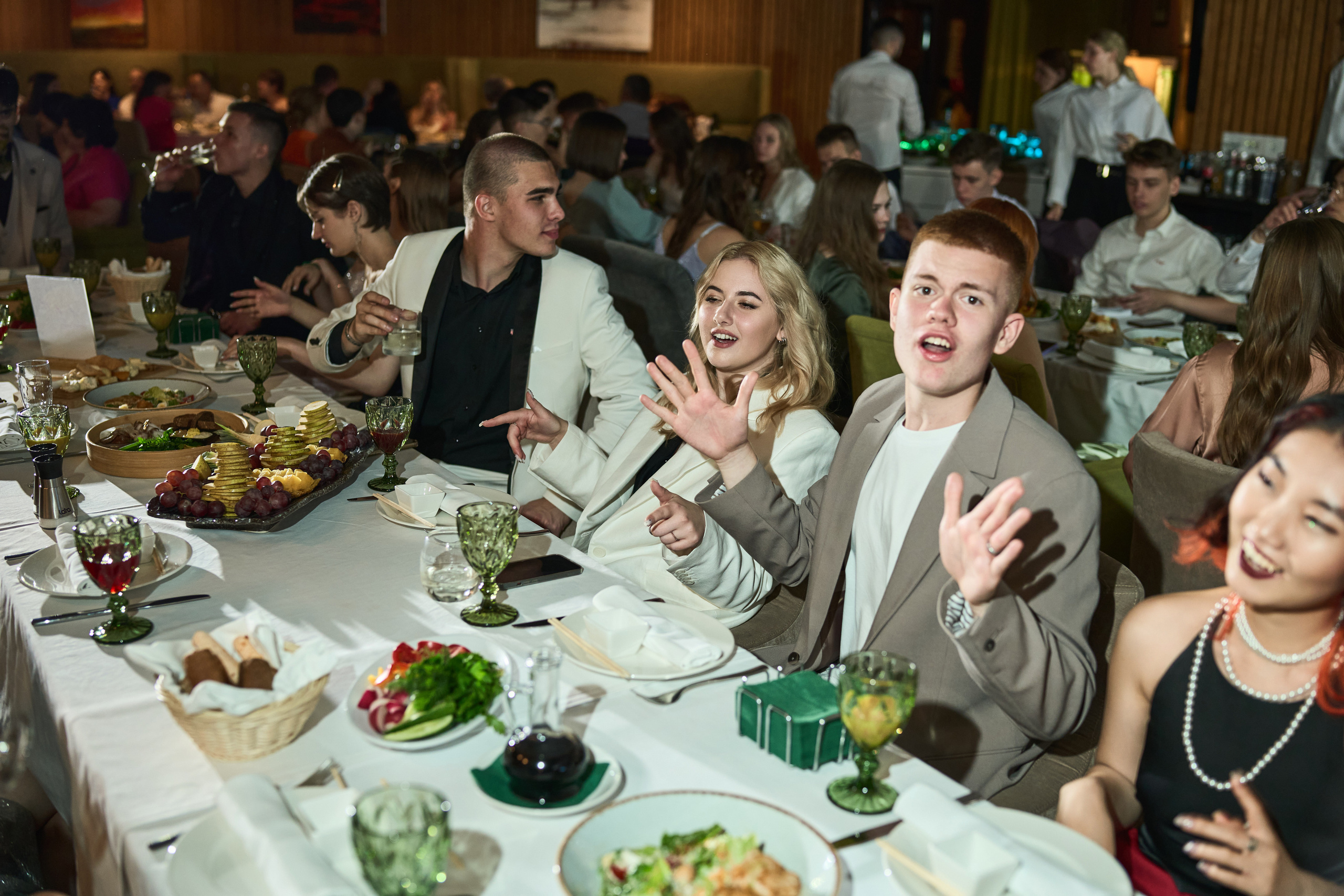 Выпускной (школа и банкет). Фотограф Олег Сотник