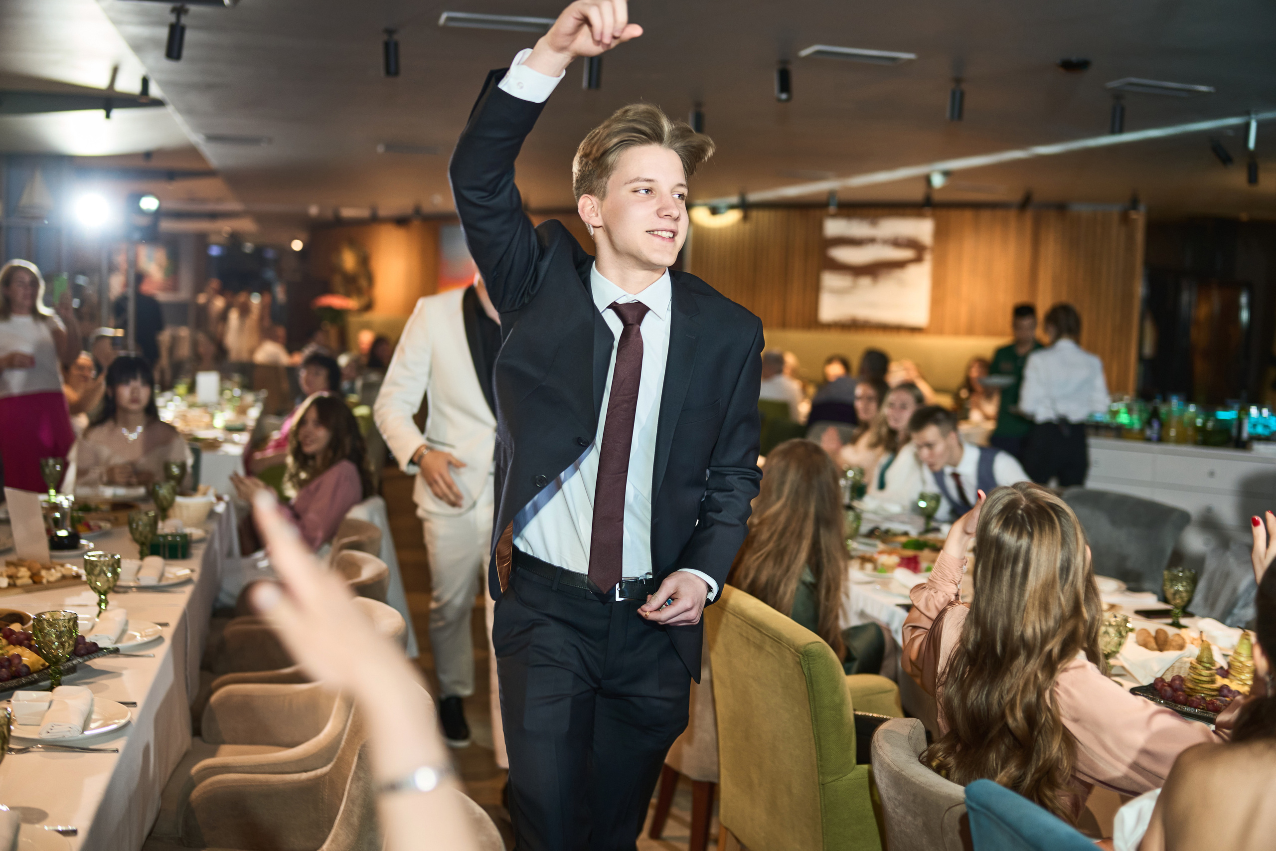 Выпускной (школа и банкет). Фотограф Олег Сотник