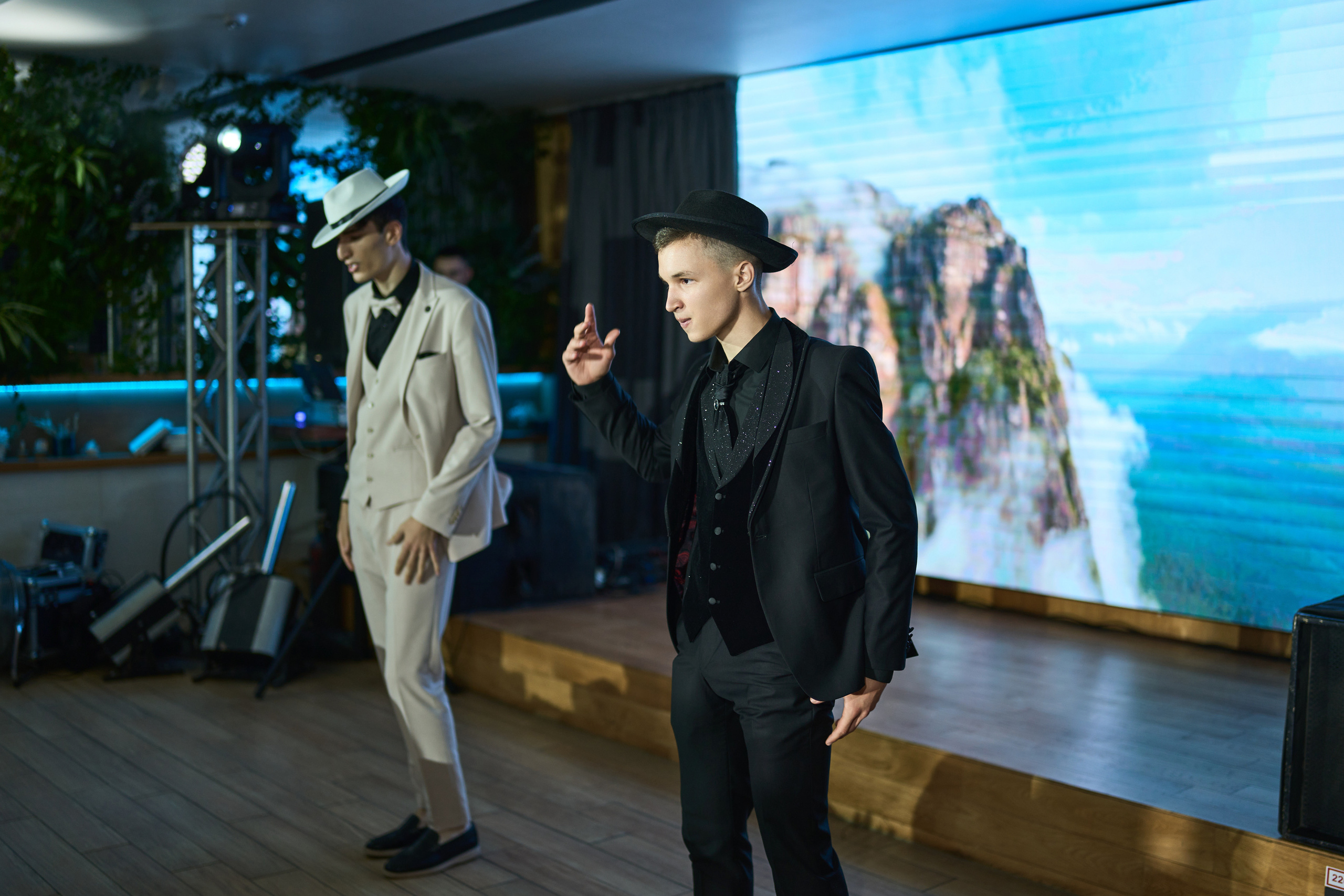 Выпускной (школа и банкет). Фотограф Олег Сотник