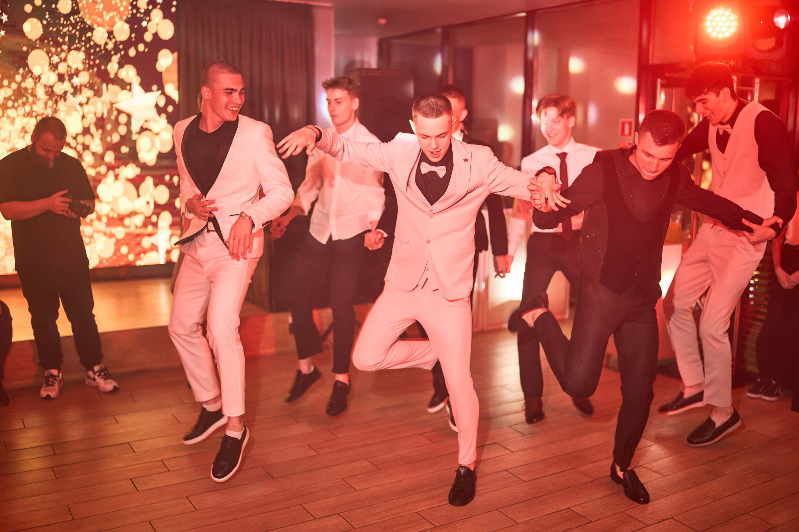 Выпускной (школа и банкет). Фотограф Олег Сотник