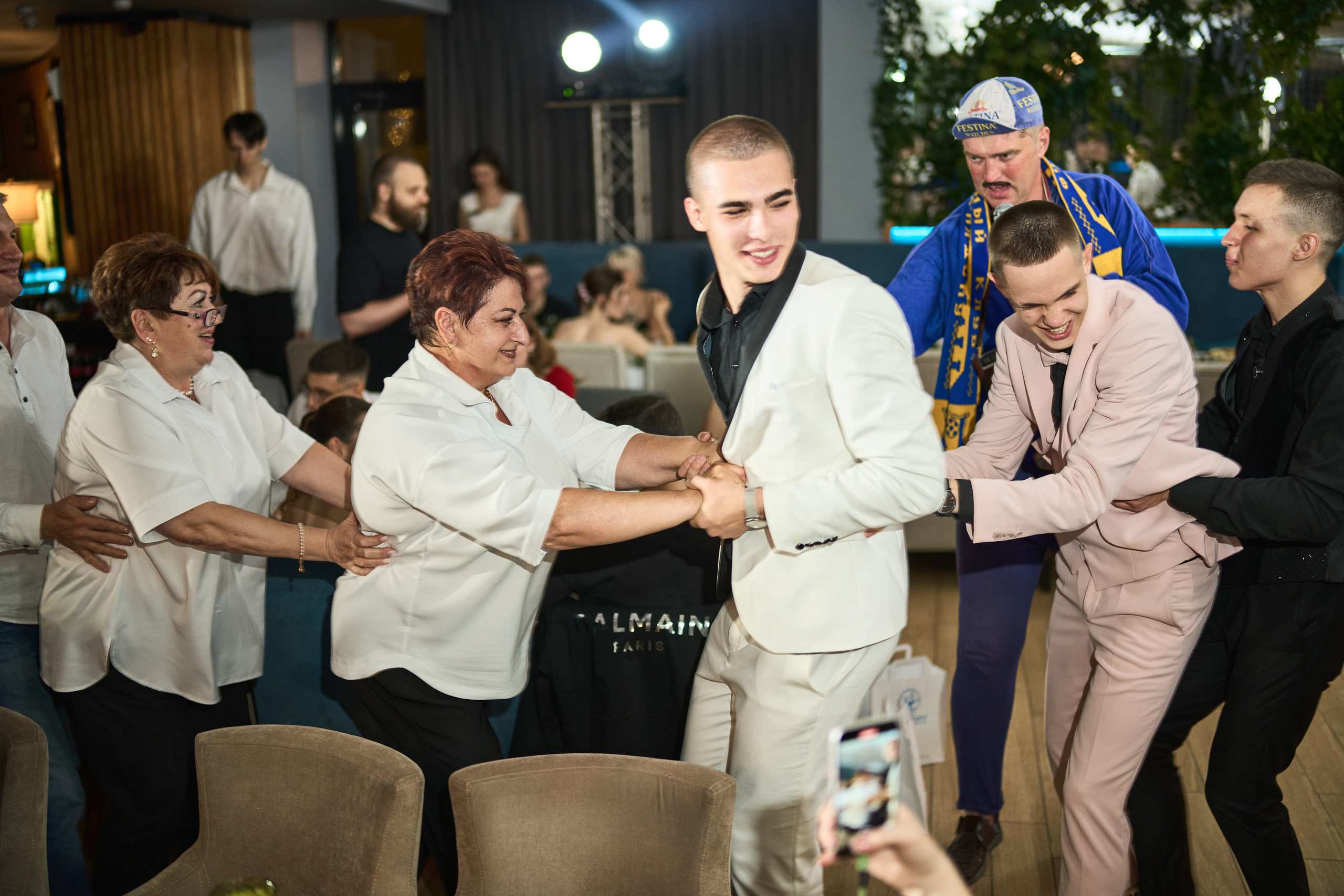 Выпускной (школа и банкет). Фотограф Олег Сотник