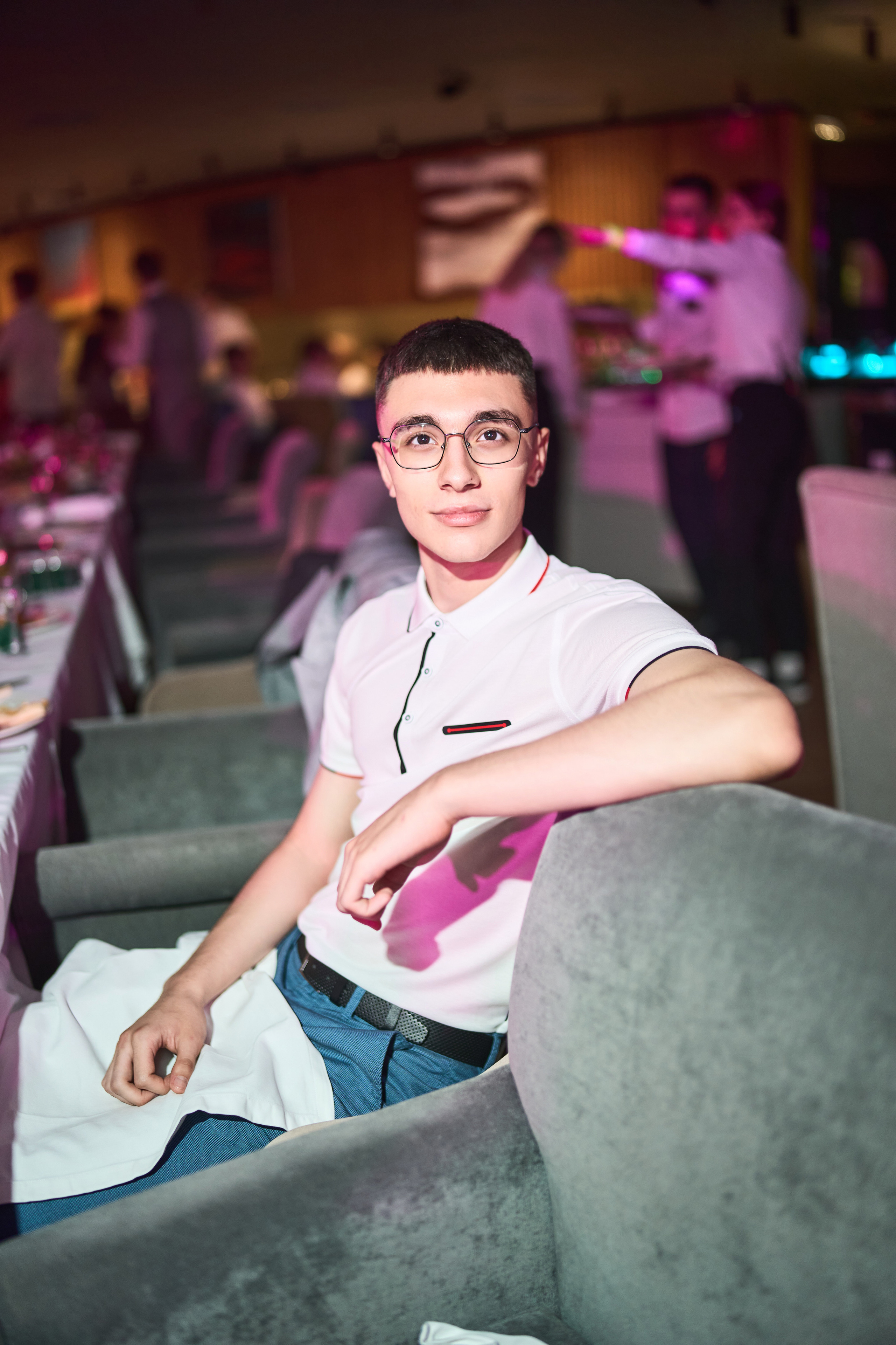 Выпускной (школа и банкет). Фотограф Олег Сотник