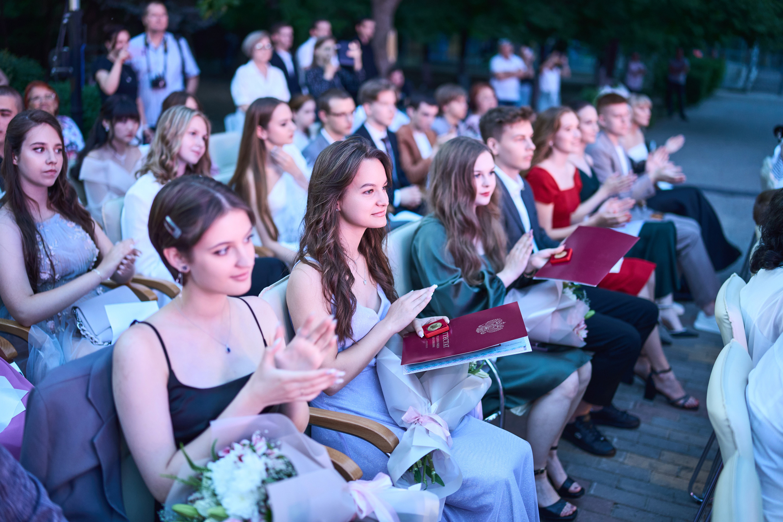 Выпускной (школа и банкет). Фотограф Олег Сотник