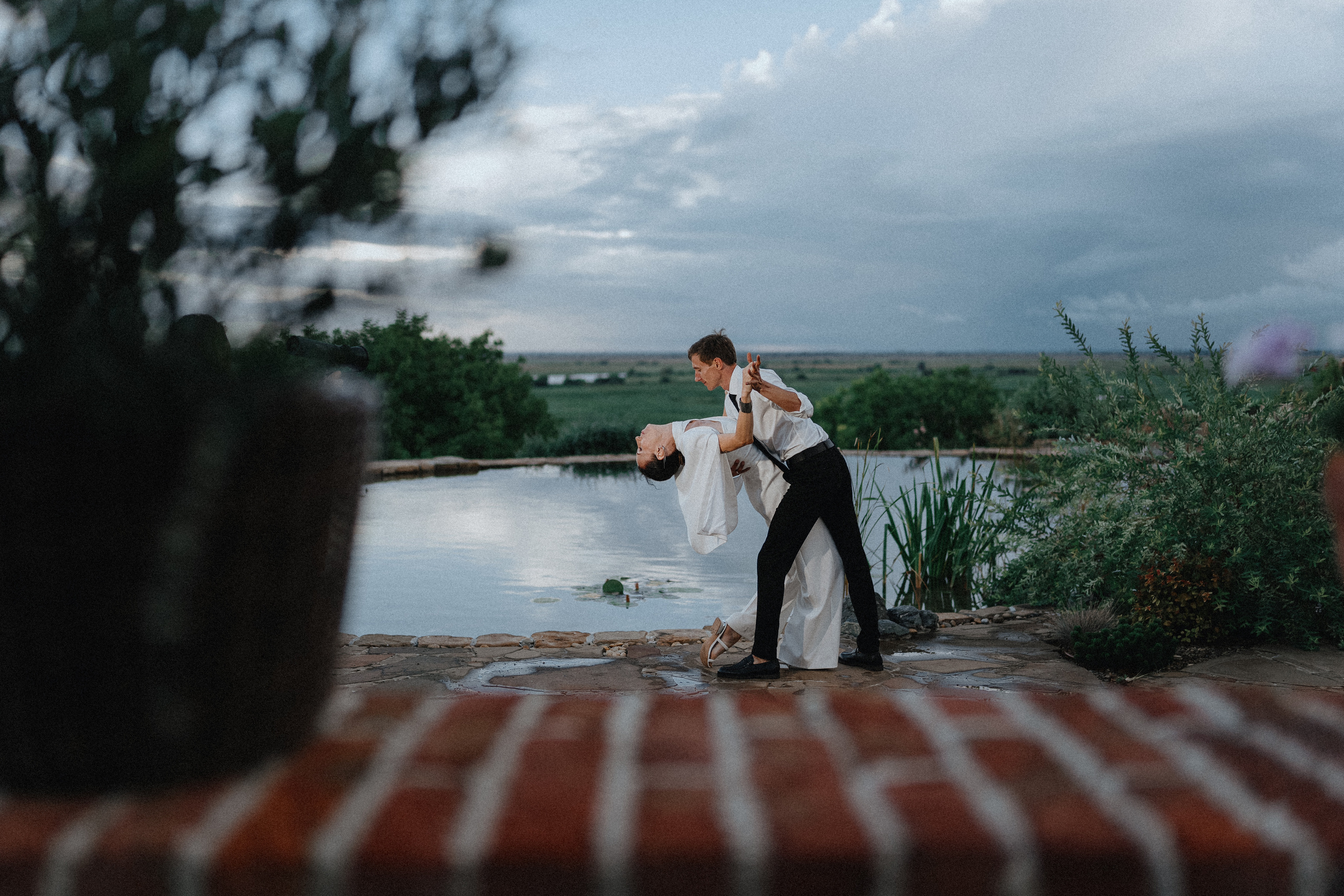 Свадебная прогулка на винодельне. Фотограф Олег Сотник
