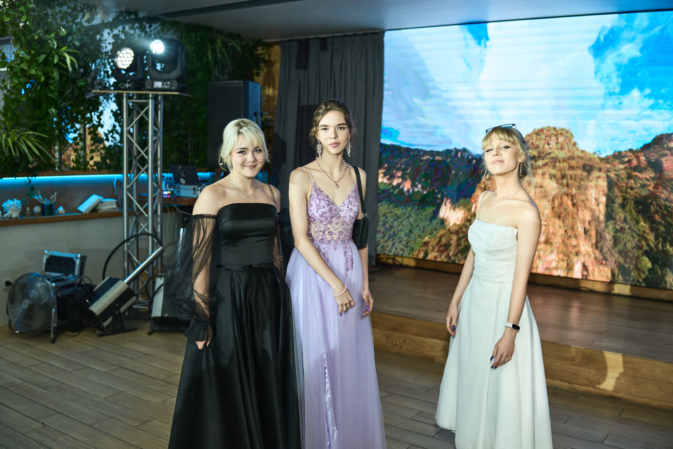 Выпускной (школа и банкет). Фотограф Олег Сотник