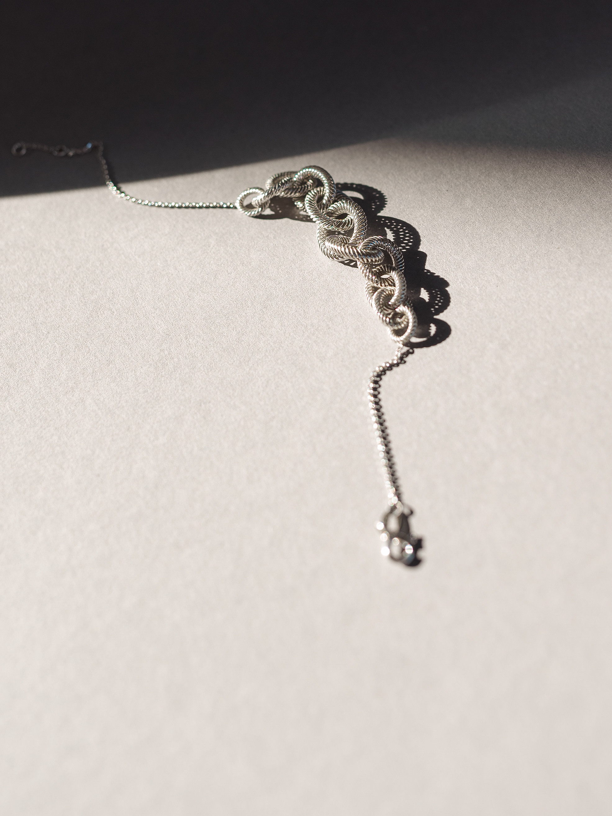 Предметная съемка ювелирных изделий для «Roberto bravo». Фотограф Олег Сотник