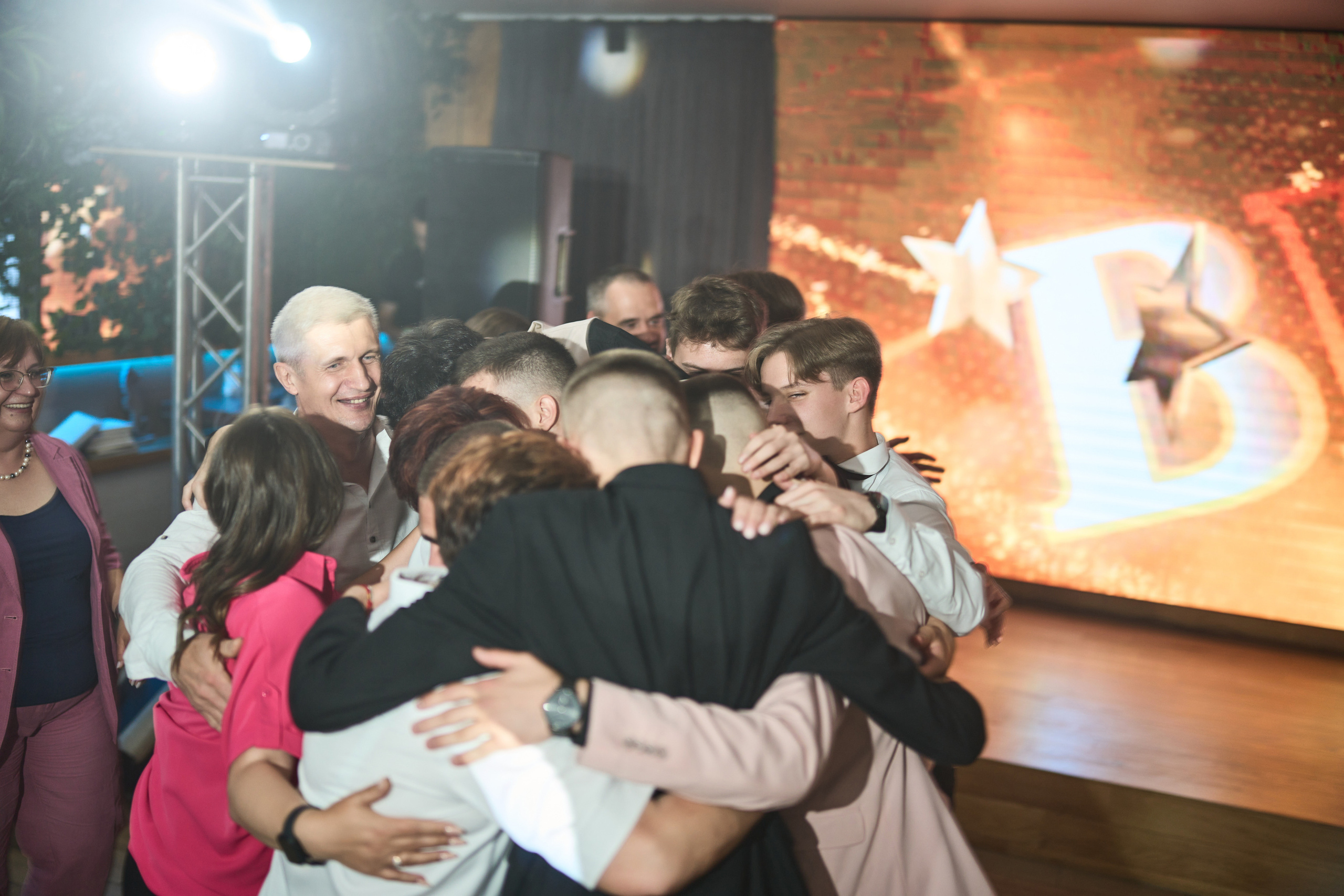 Выпускной (школа и банкет). Фотограф Олег Сотник