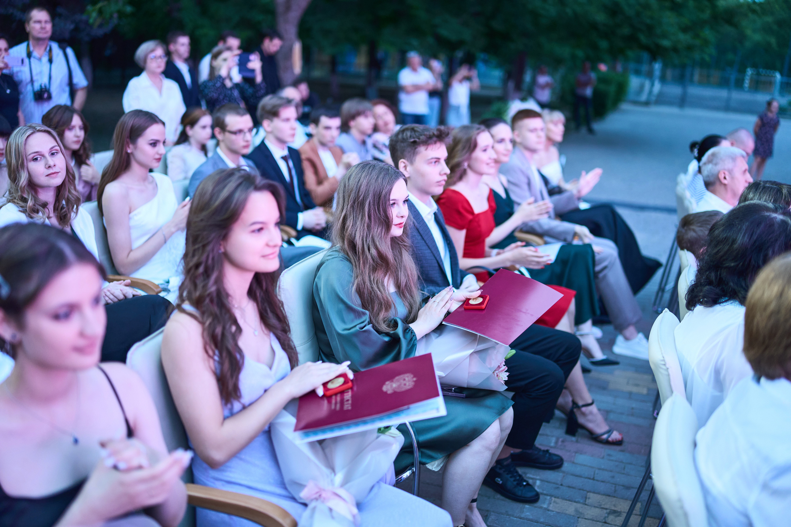 Выпускной (школа и банкет). Фотограф Олег Сотник